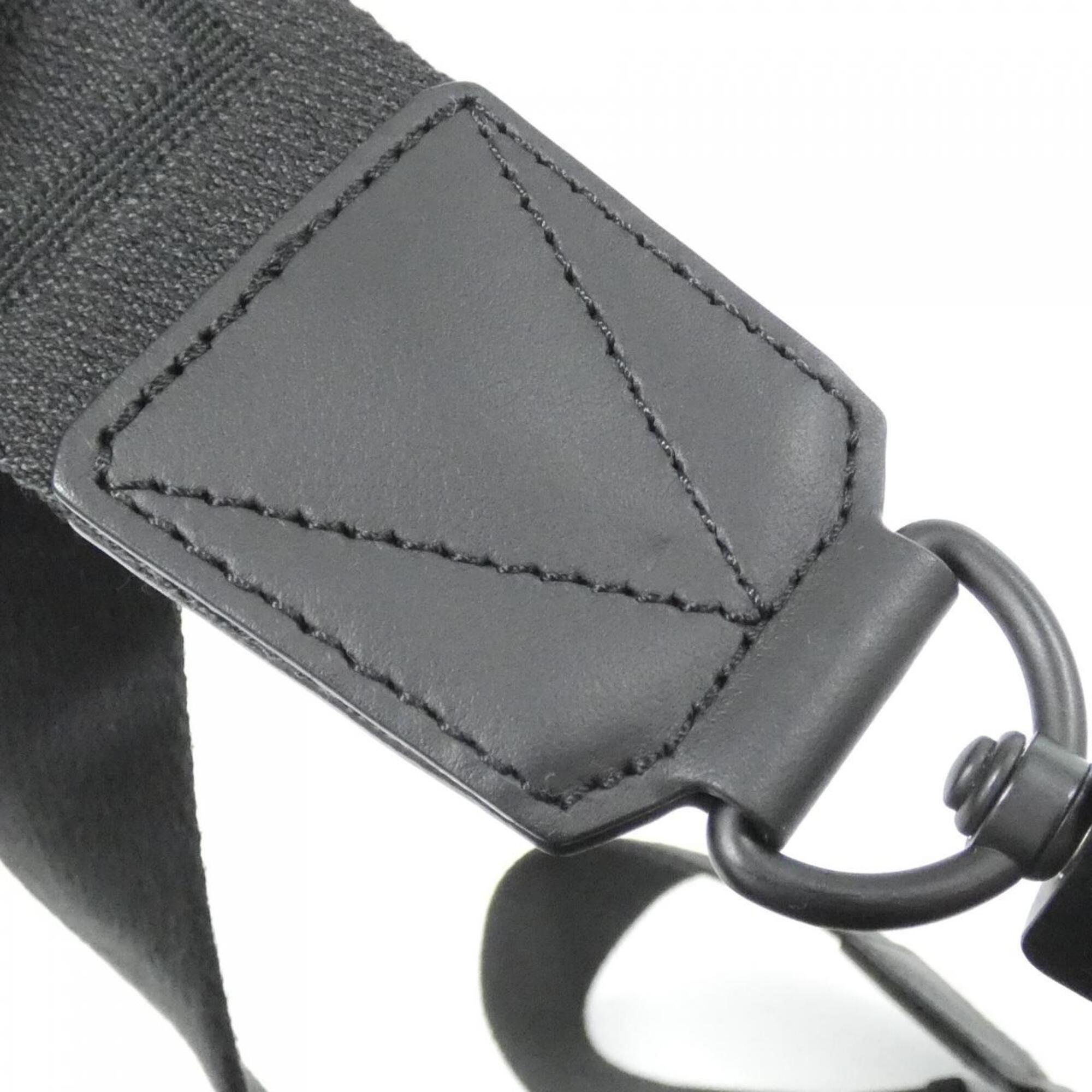 Louis Vuitton Black Leather Shoulder Bag (Pre-Owned)