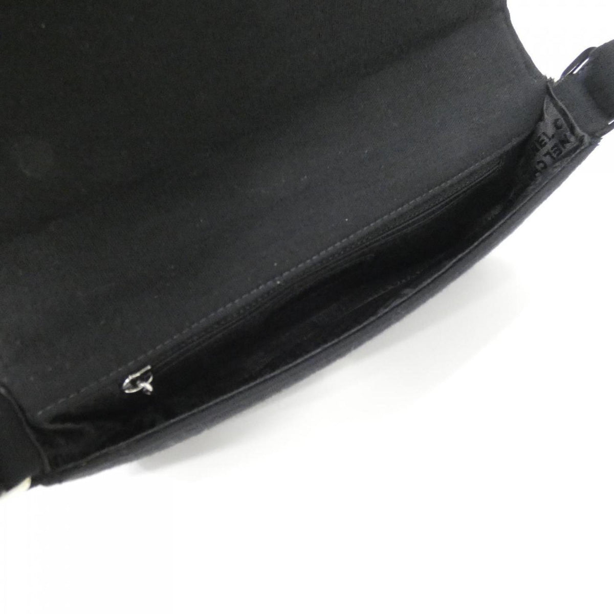 Chanel Black Canvas Shoulder Bag (Pre-Owned)