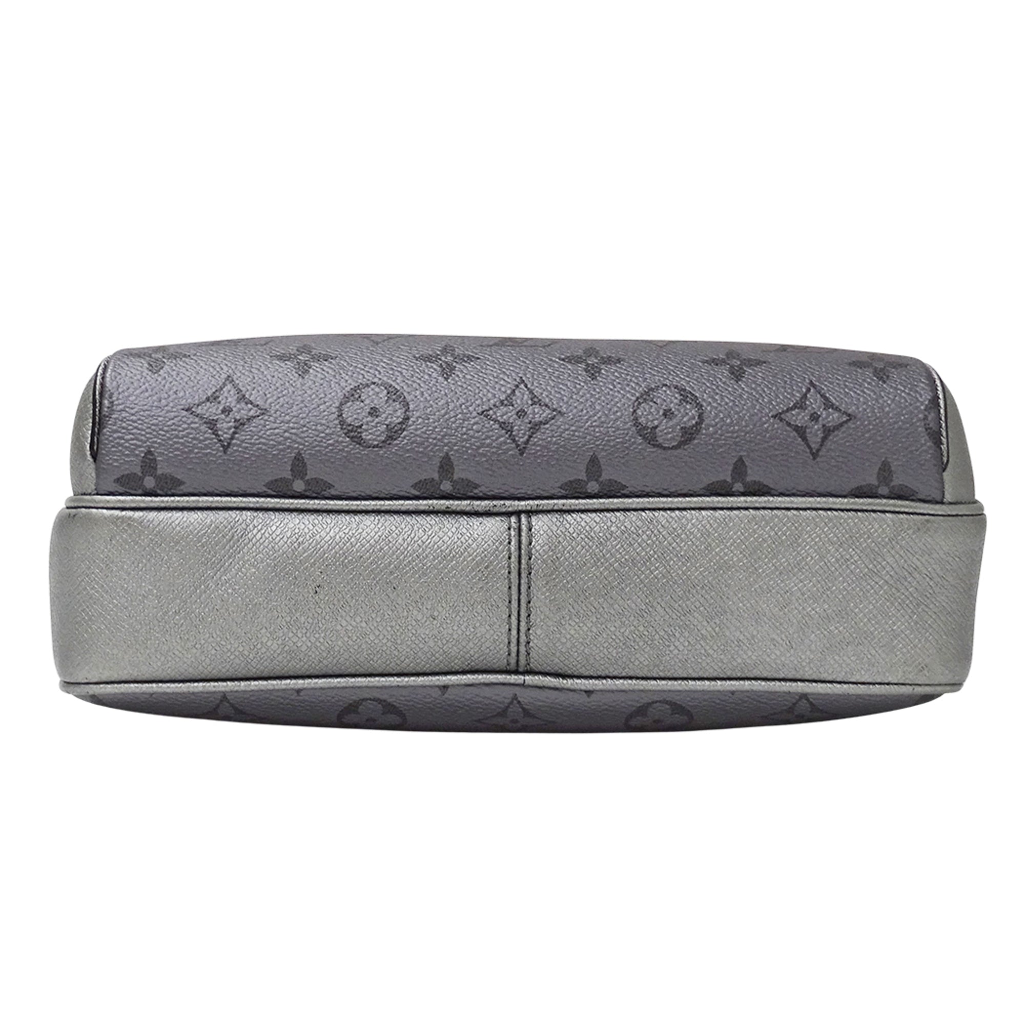 Louis Vuitton Gunmetal Silver Gray Taigarama Handbag Shoulder Bag (Pre-Owned)