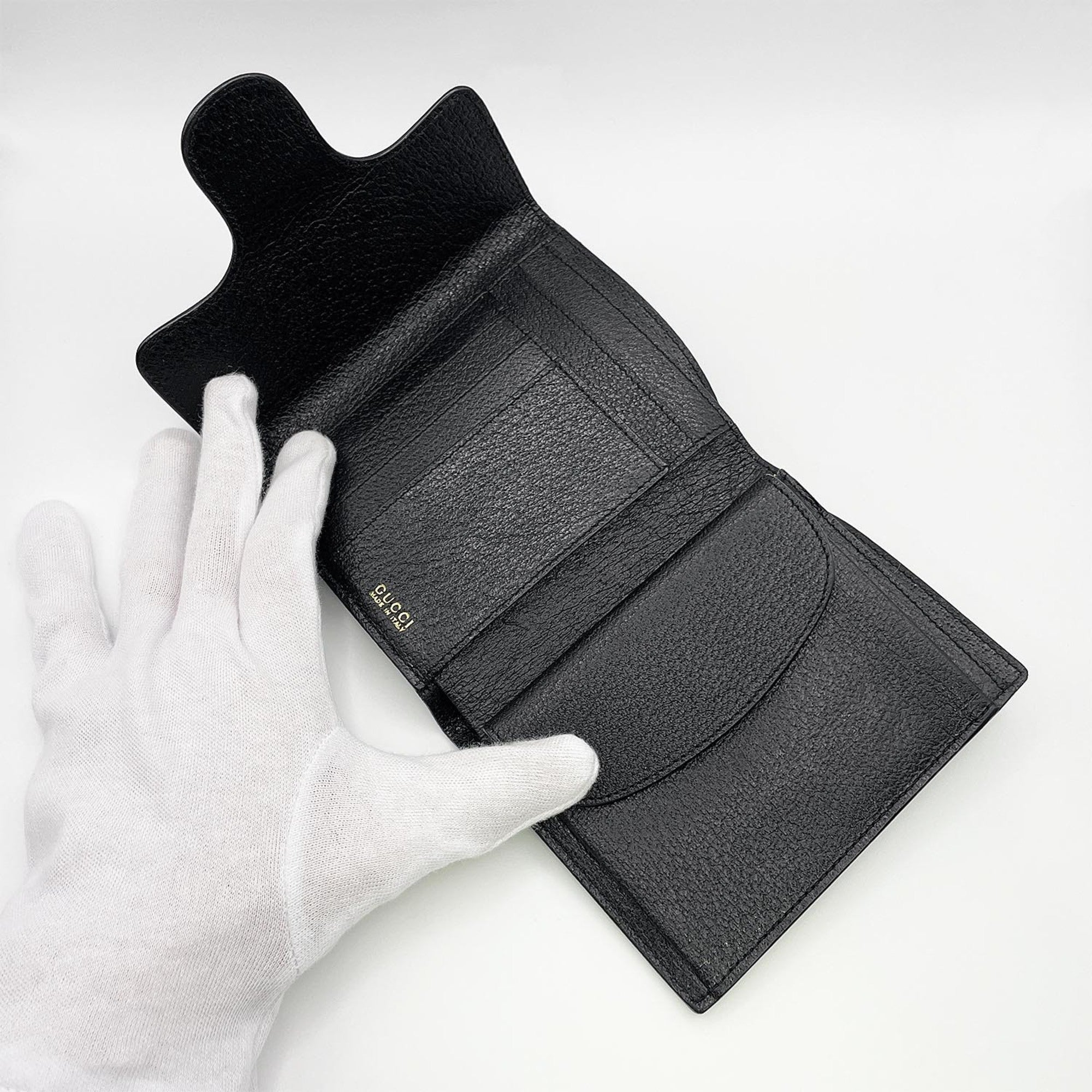 Gucci Black Leather Wallet (Tri-Fold) (Pre-Owned)