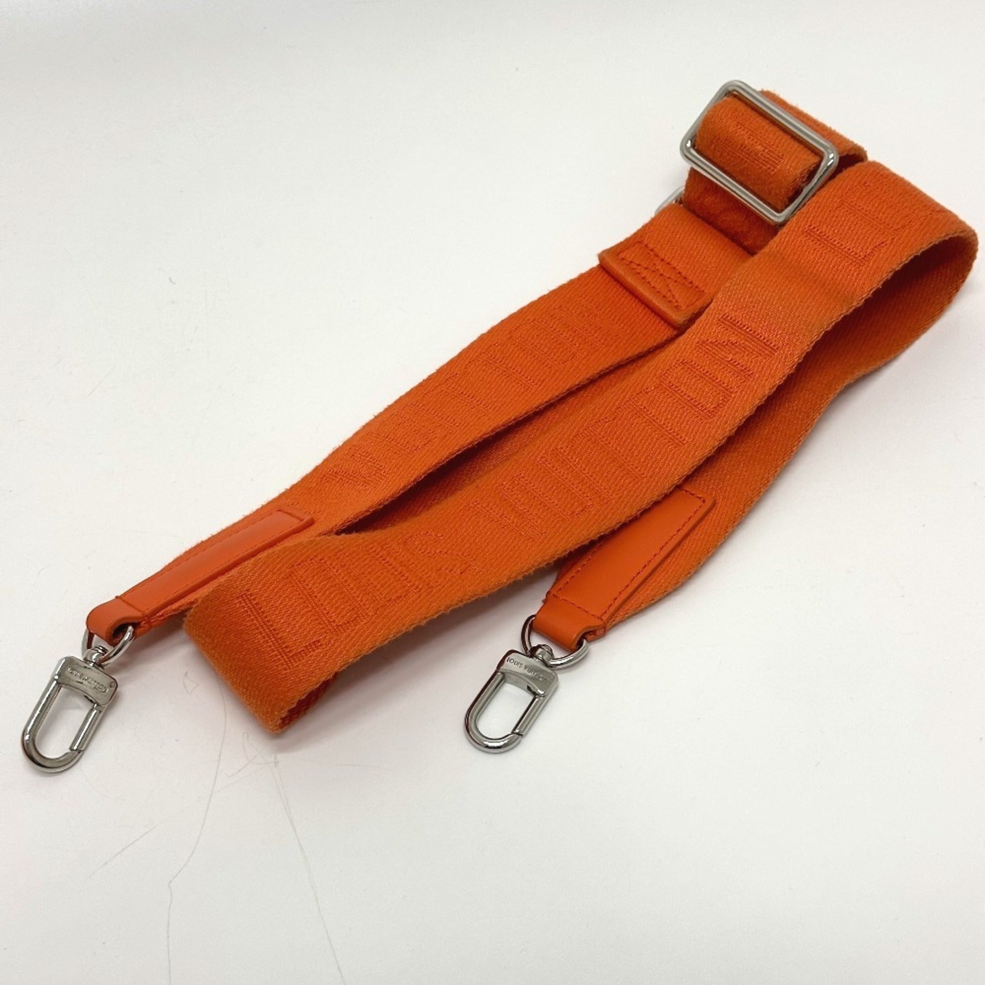 Louis Vuitton Orange Leather Shoulder Bag (Pre-Owned)