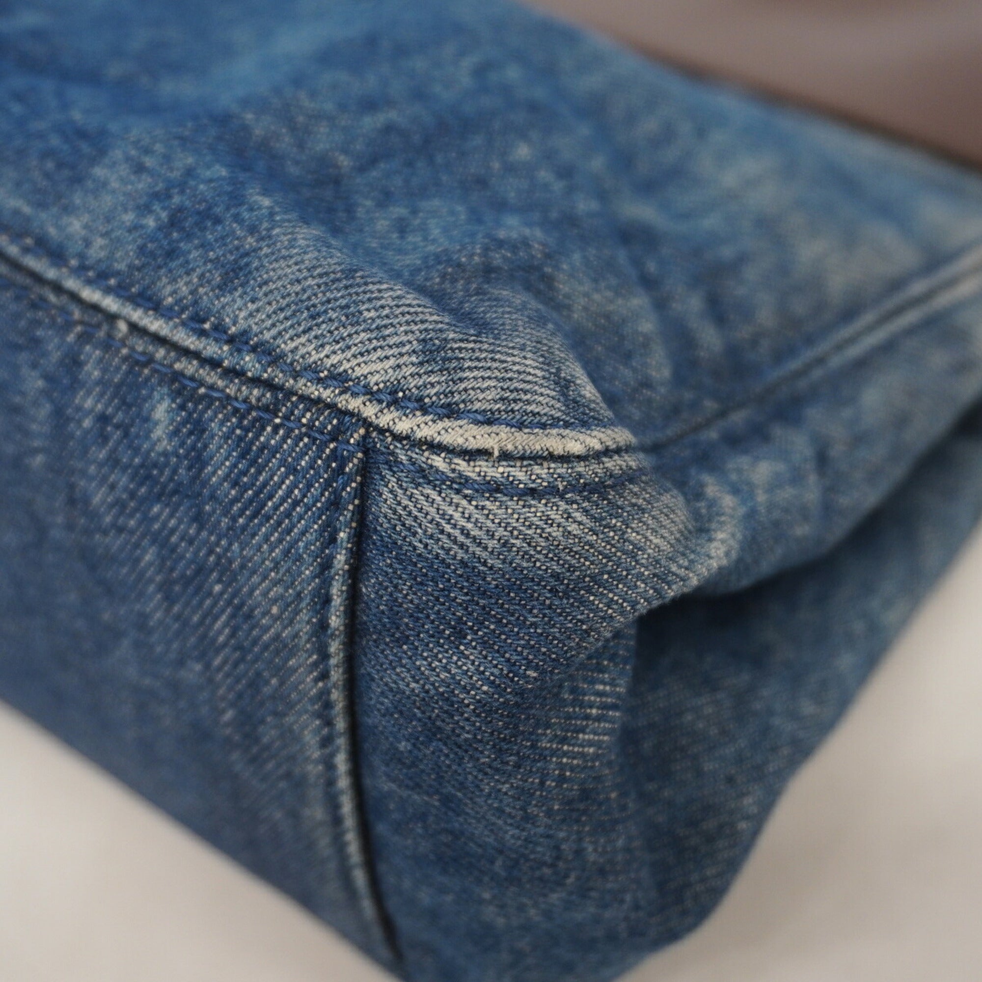 Chanel Blue Brown Denim Tote Bag (Pre-Owned)