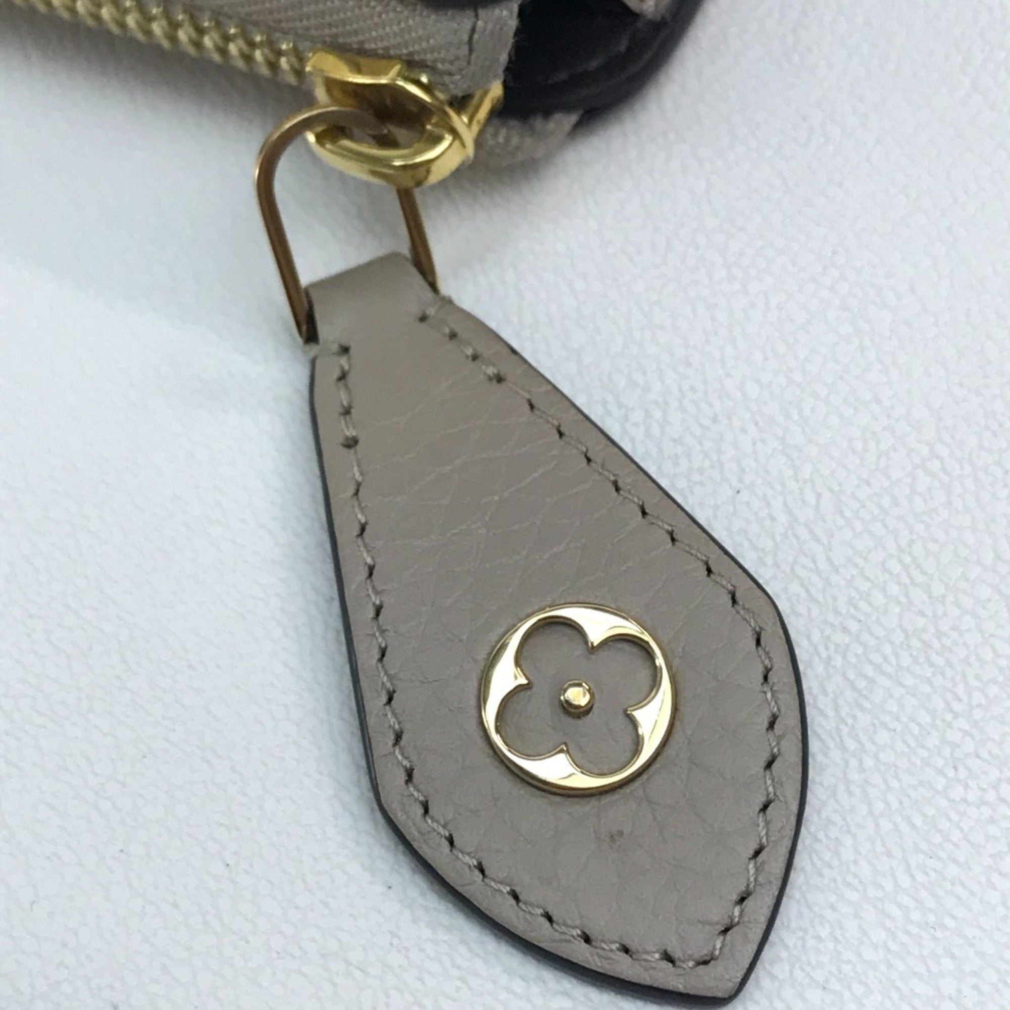 Louis Vuitton Monogram Beige Leather Long Wallet (Bi-Fold) (Pre-Owned)