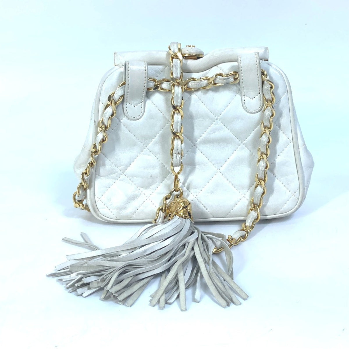 Chanel White Leather Fanny Pack (Pre-Owned)
