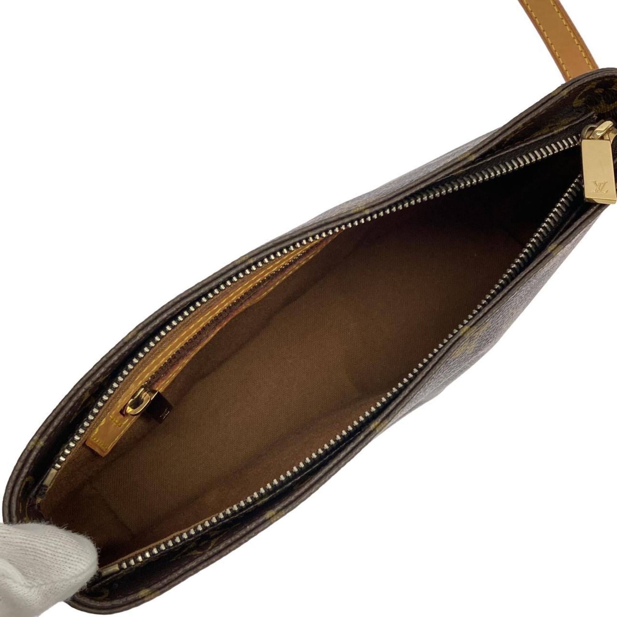 Louis Vuitton Marron Coated Canvas Shoulder Bag (Pre-Owned)