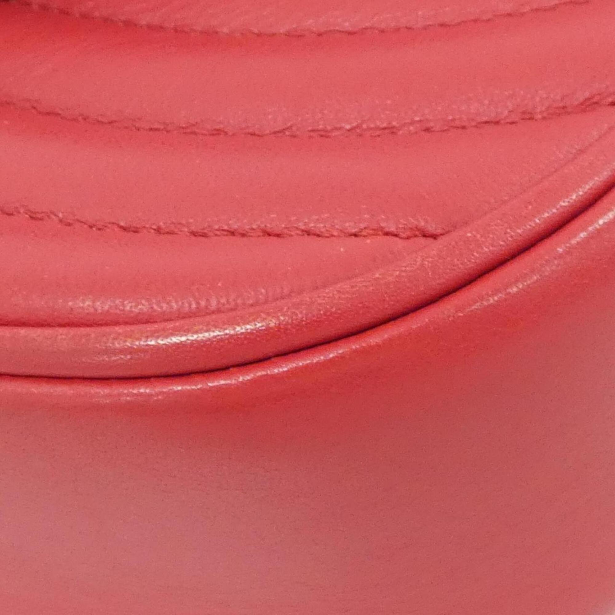 Louis Vuitton Rouge Leather Shoulder Bag (Pre-Owned)