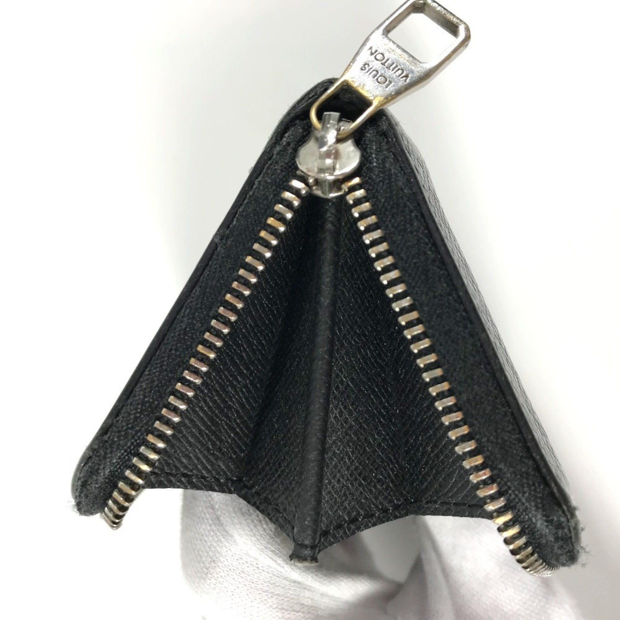 Louis Vuitton Taiga Ardoise Black Taiga Leather Coin Purse/Coin Case (Pre-Owned)