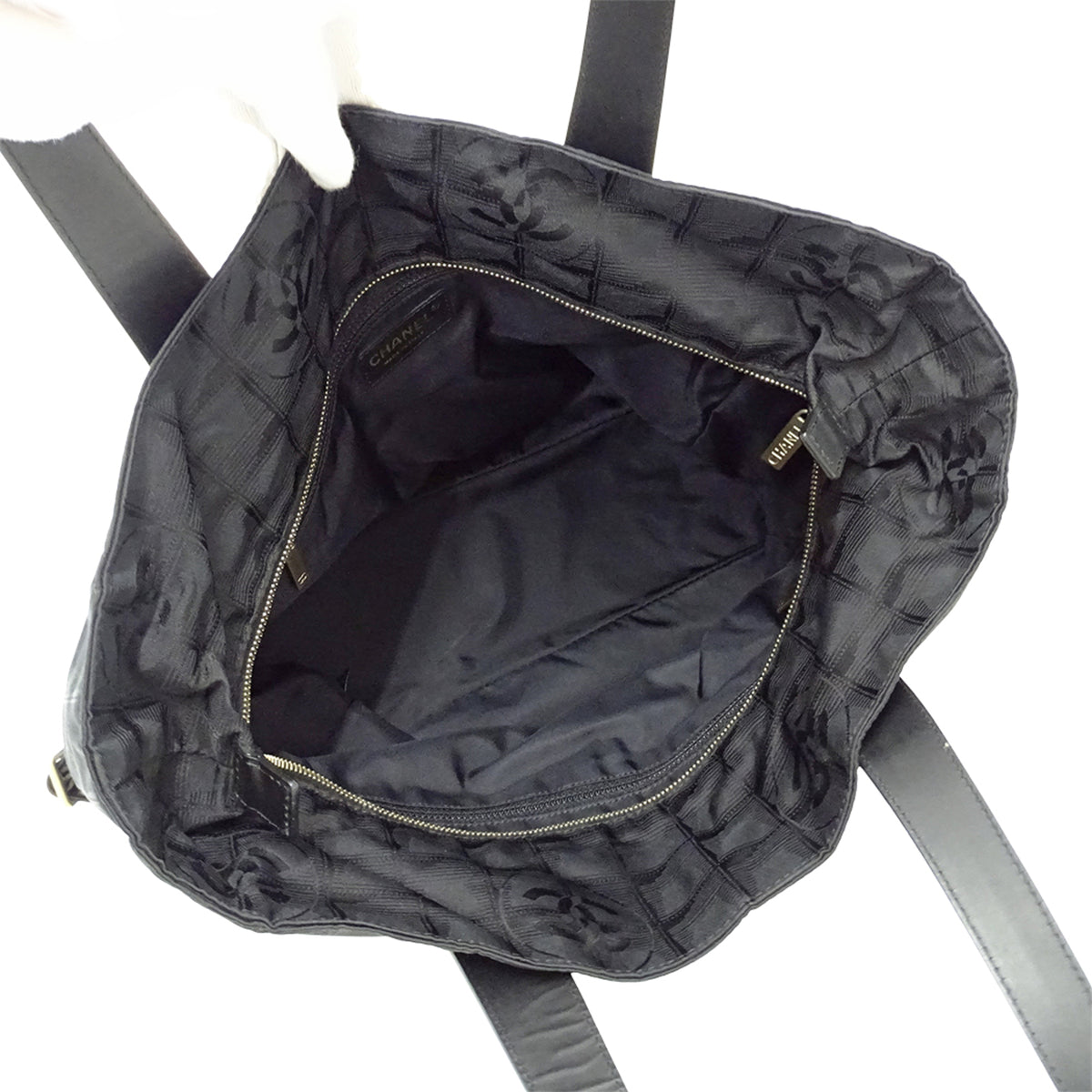 Chanel Black Nylon Handbag Tote Bag (Pre-Owned)