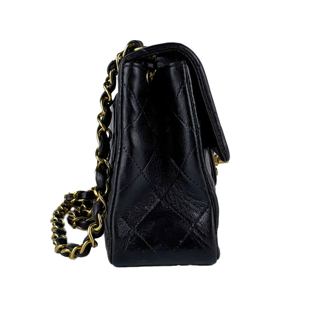 Chanel Black Leather Shoulder Bag (Pre-Owned)
