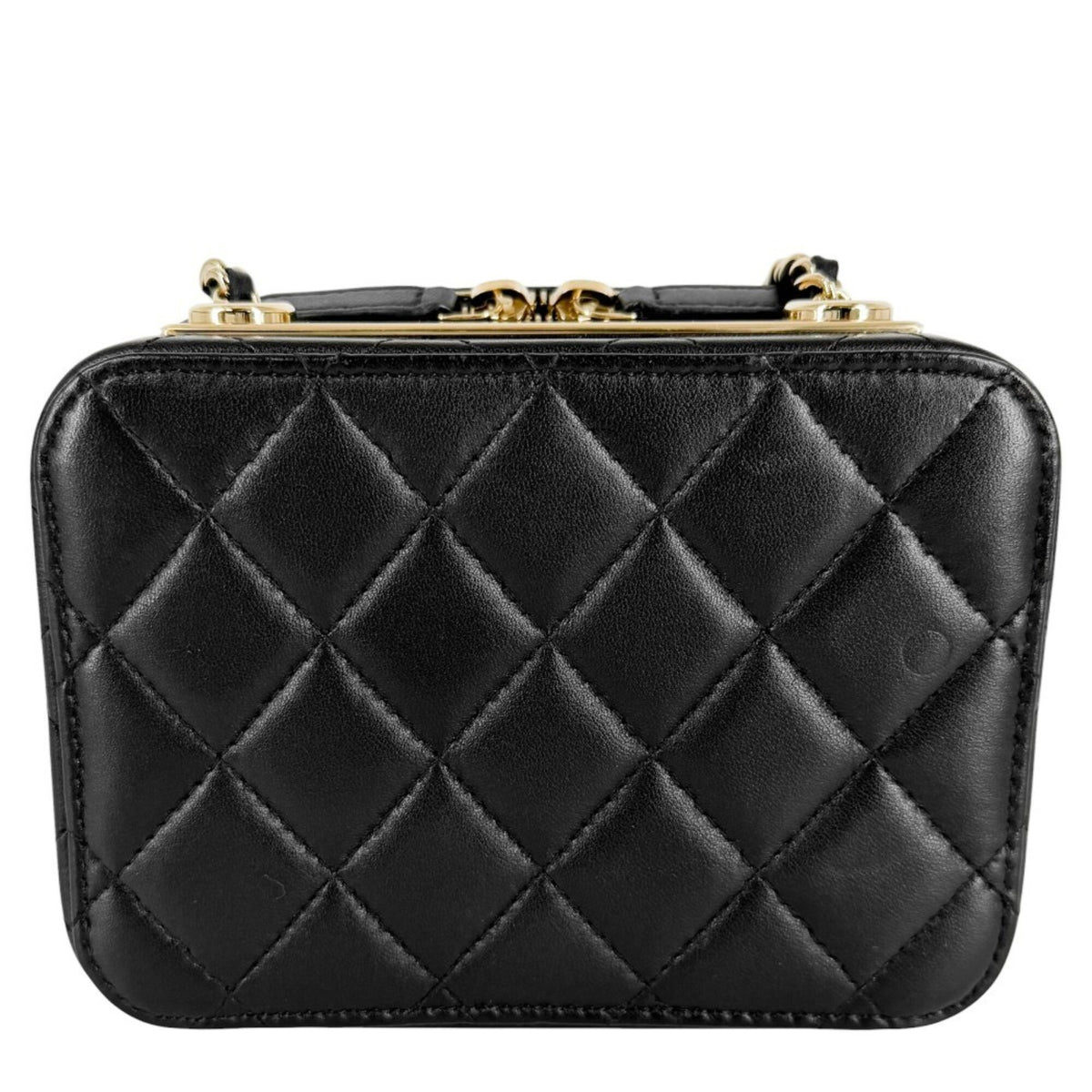 Chanel Matelasse Black Leather Shoulder Bag (Pre-Owned)