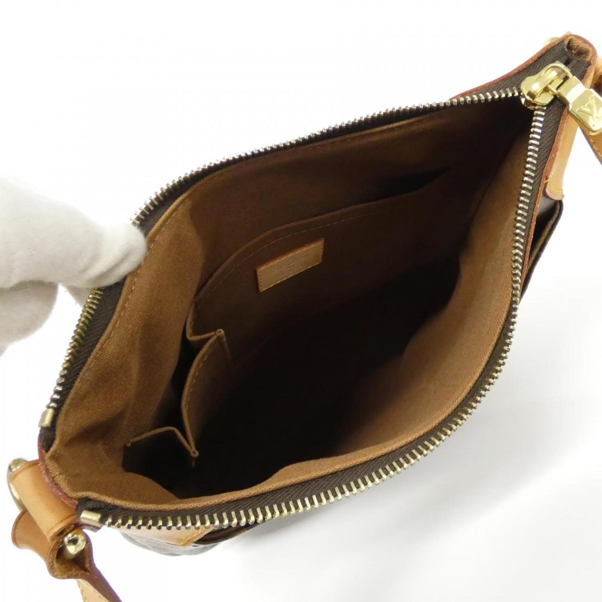 Louis Vuitton Marron Coated Canvas Shoulder Bag (Pre-Owned)