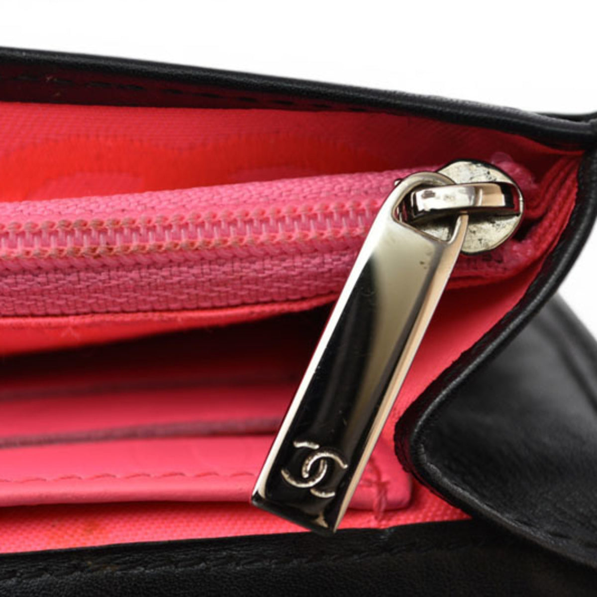 Chanel Black Pink Leather Wallet (Bi-Fold) (Pre-Owned)