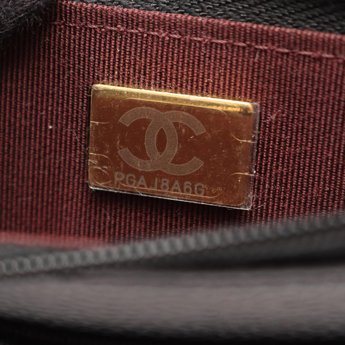 Chanel Black Grained Calfskin Handbag Shoulder Bag (Pre-Owned)