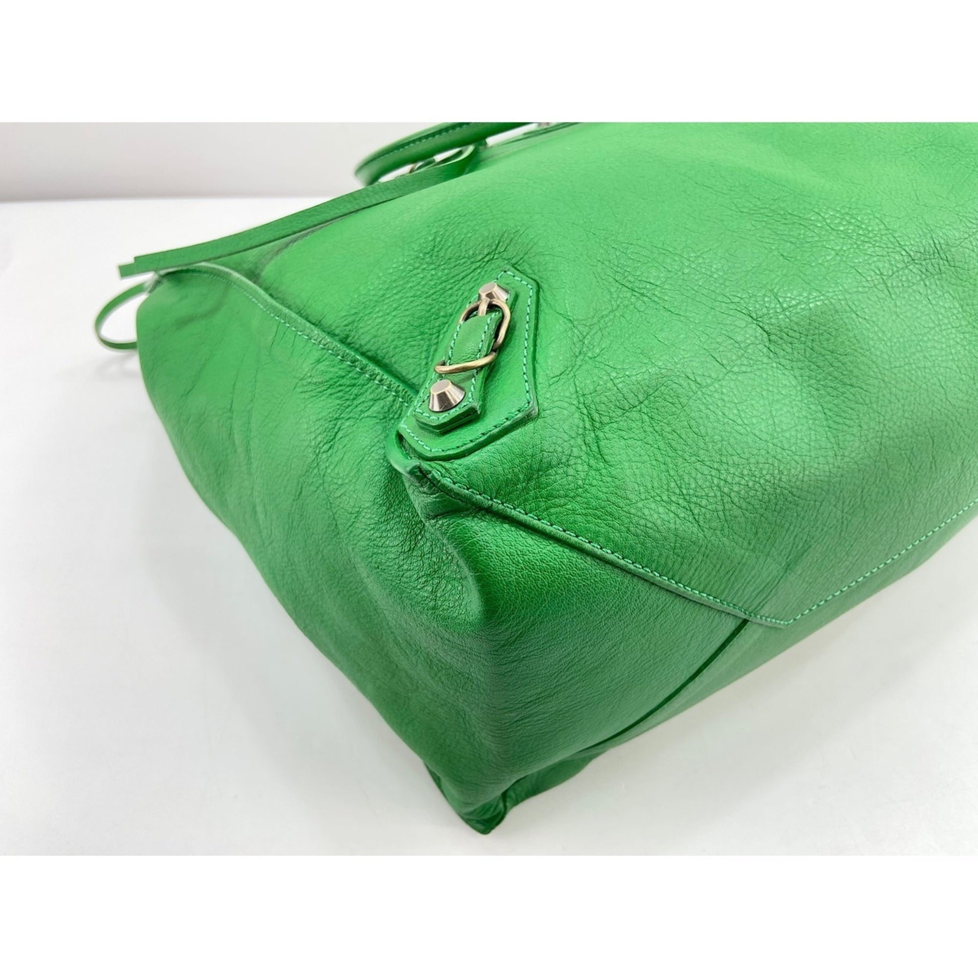 Balenciaga Green Paper Shoulder Bag (Pre-Owned)