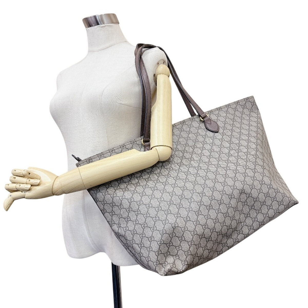 Gucci Brown Gg Supreme Tote Bag (Pre-Owned)