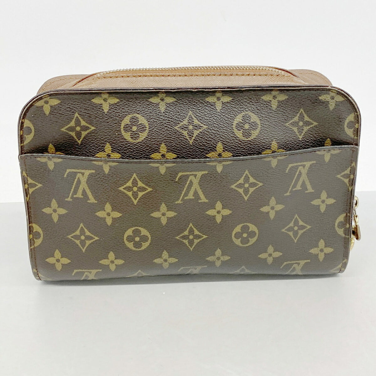 Louis Vuitton Brown Clutch Bag (Pre-Owned)