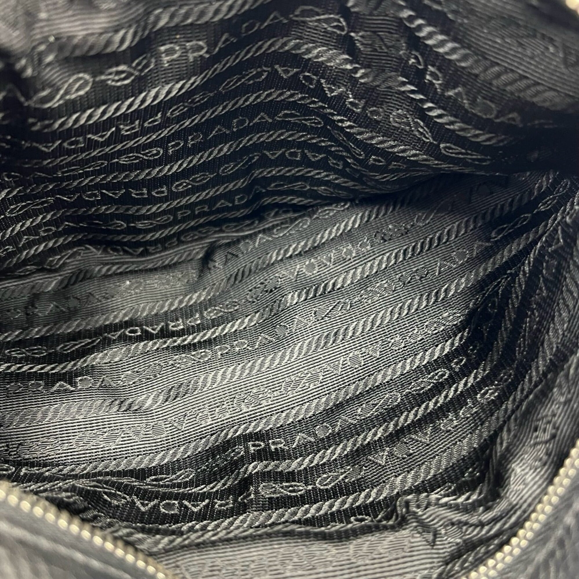Prada Black Leather Handbag Shoulder Bag Tote Bag (Pre-Owned)