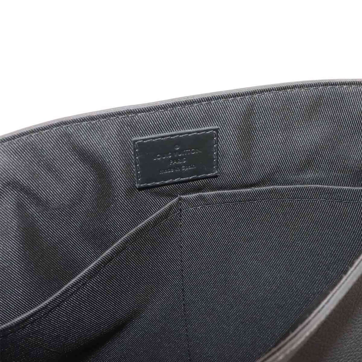 Louis Vuitton Black Leather Handbag Messenger Bag Shoulder Bag (Pre-Owned)