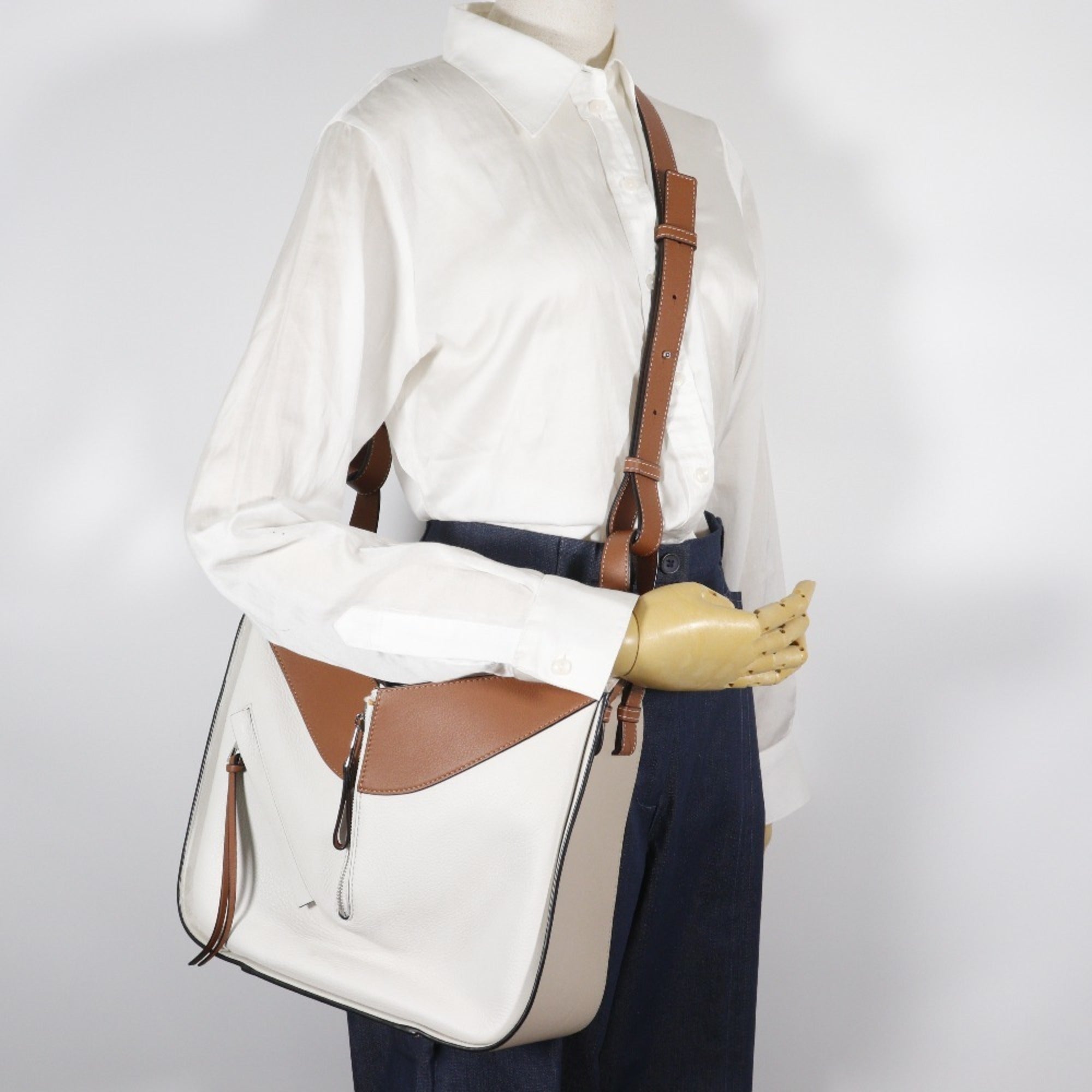 Loewe Hammock Brown White Leather Handbag (Pre-Owned)
