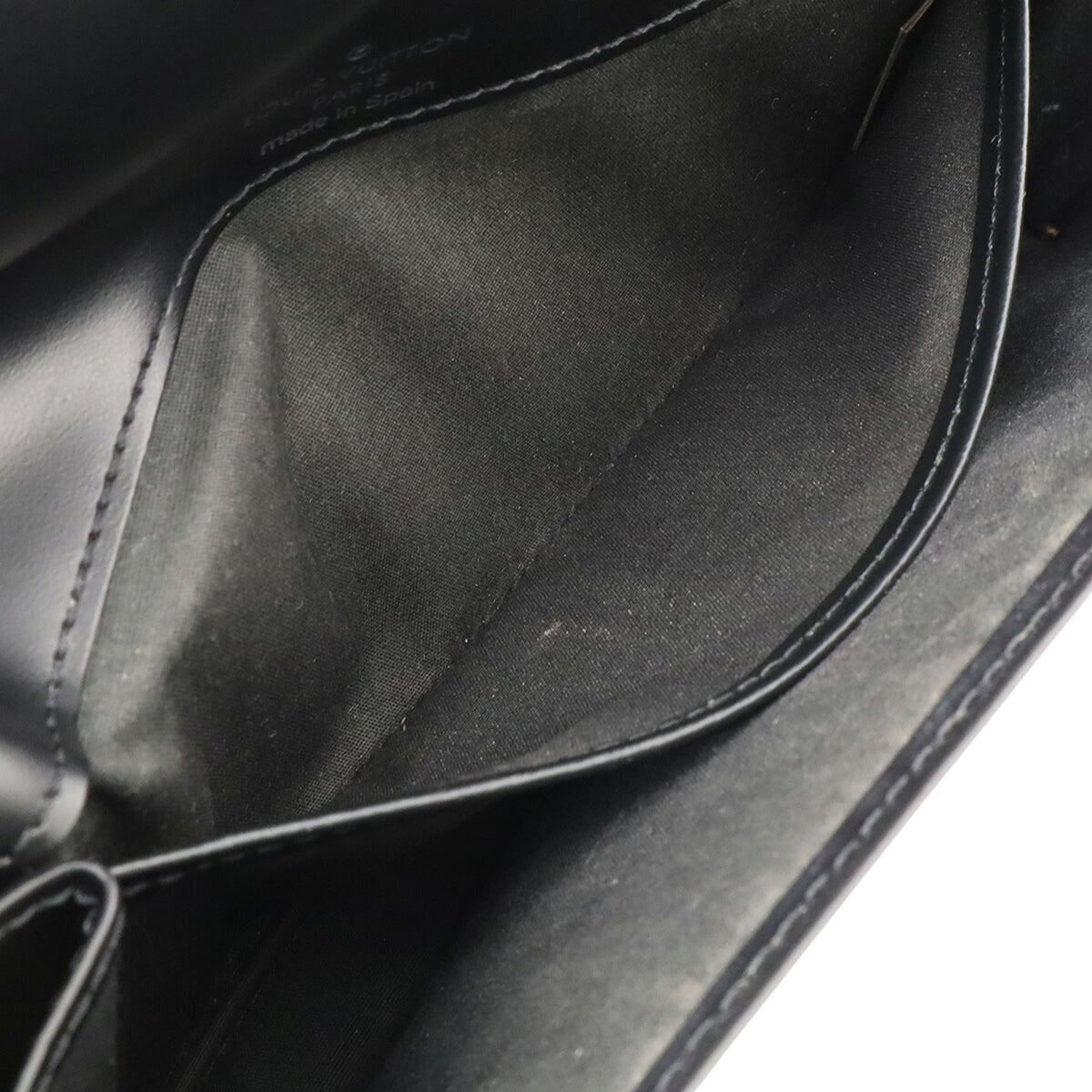 Louis Vuitton Black Noir Epi Leather Clutch Bag Shoulder Bag (Pre-Owned)