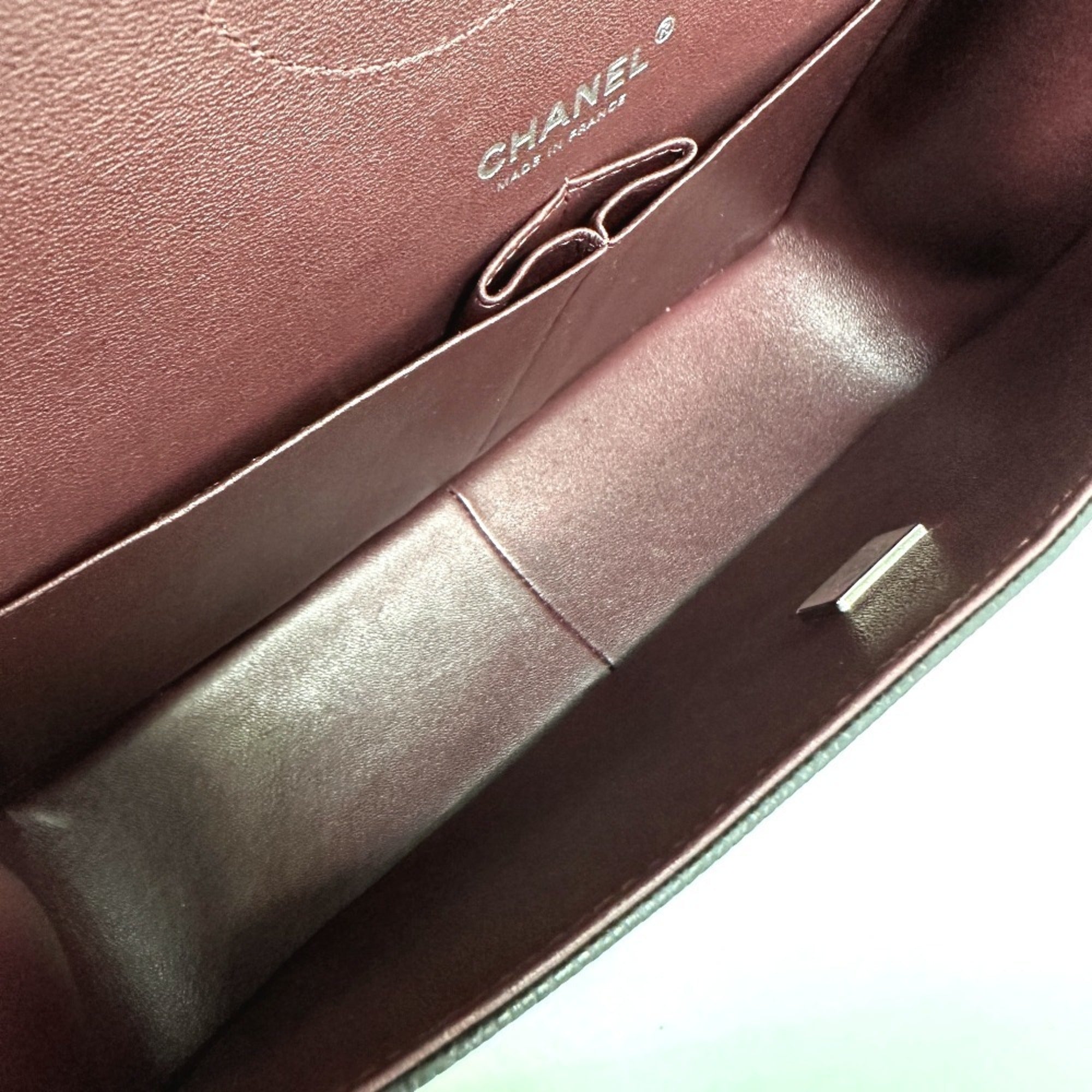 Chanel Black Grained Calfskin Shoulder Bag (Pre-Owned)