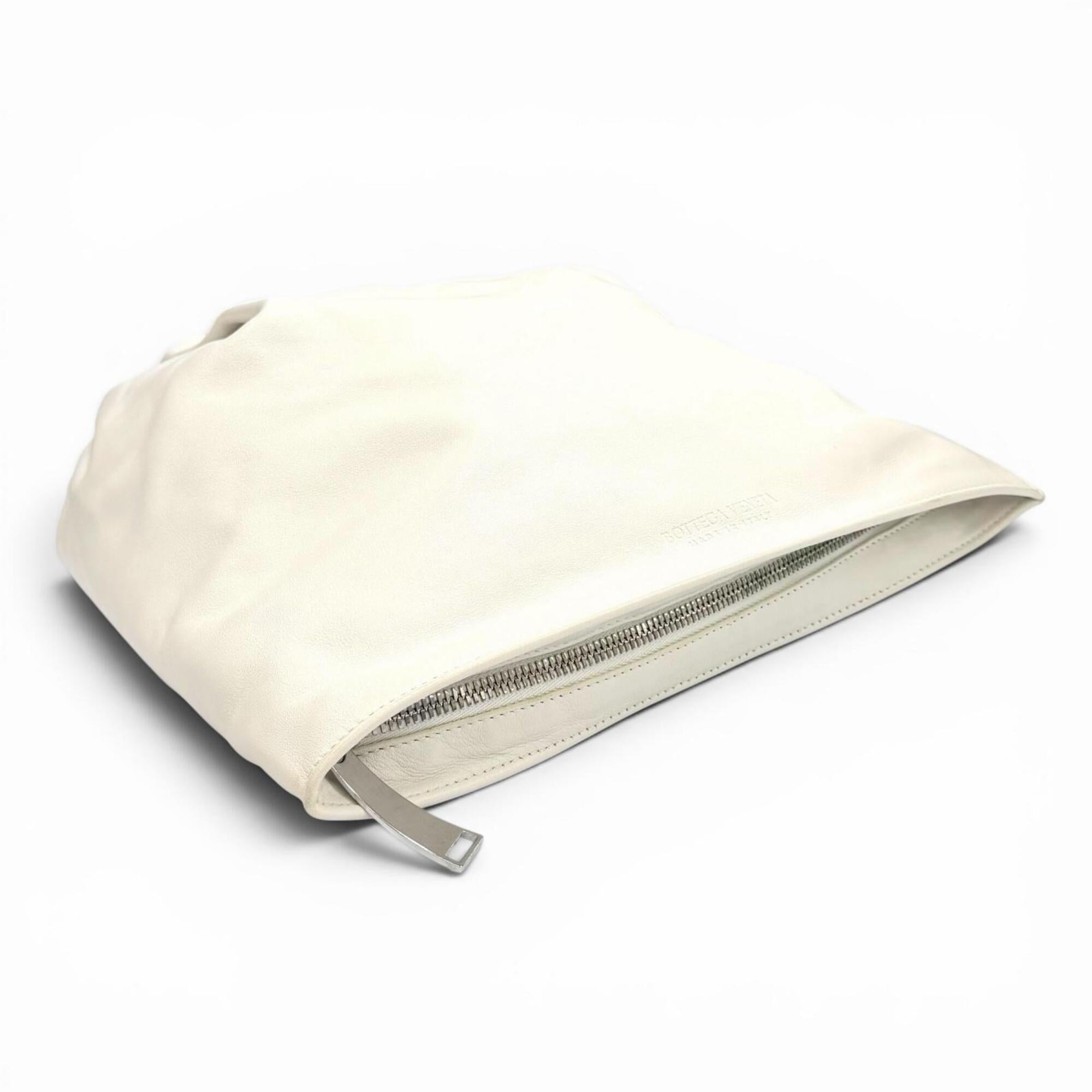 Bottega Veneta White Leather Handbag (Pre-Owned)