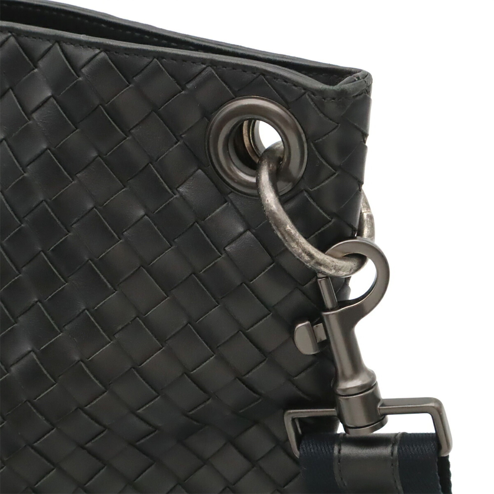 Bottega Veneta Black Leather Shoulder Bag (Pre-Owned)
