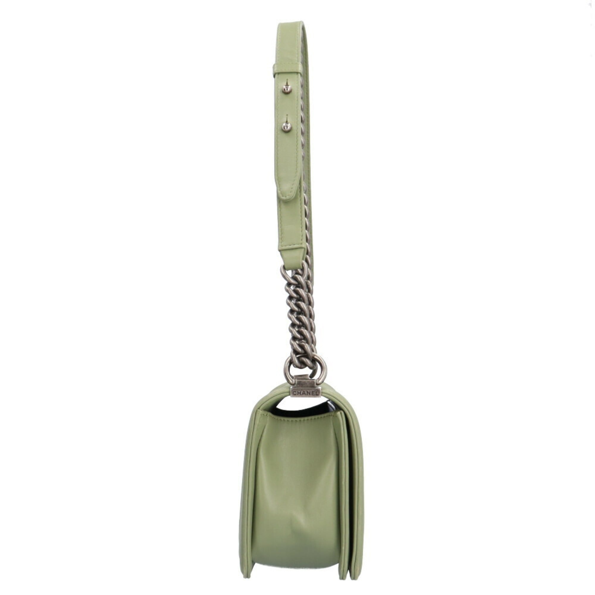 Chanel Green Leather Shoulder Bag (Pre-Owned)