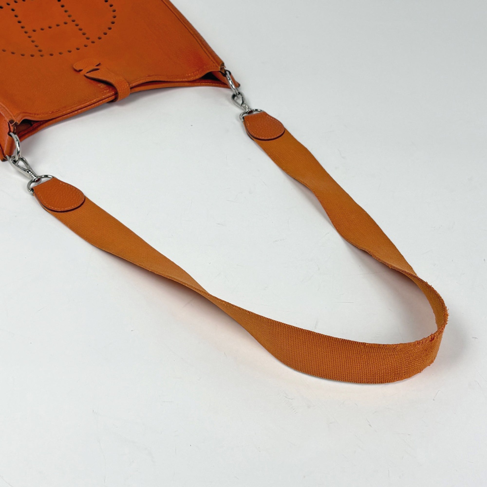 Hermes Orange Togo Leather Shoulder Bag (Pre-Owned)