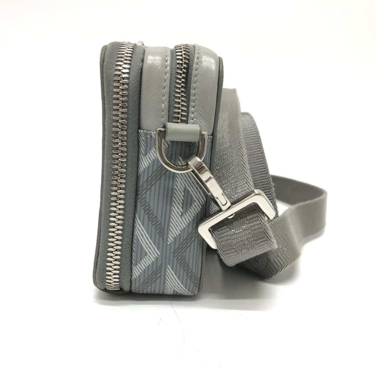 Christian Dior Gray Cloth Shoulder Bag (Pre-Owned)