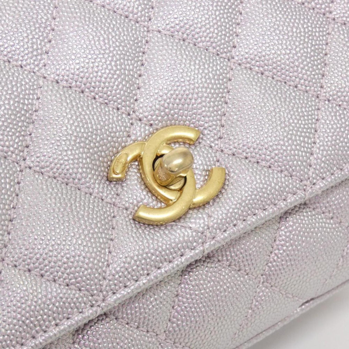 Chanel Pink Leather Handbag (Pre-Owned)