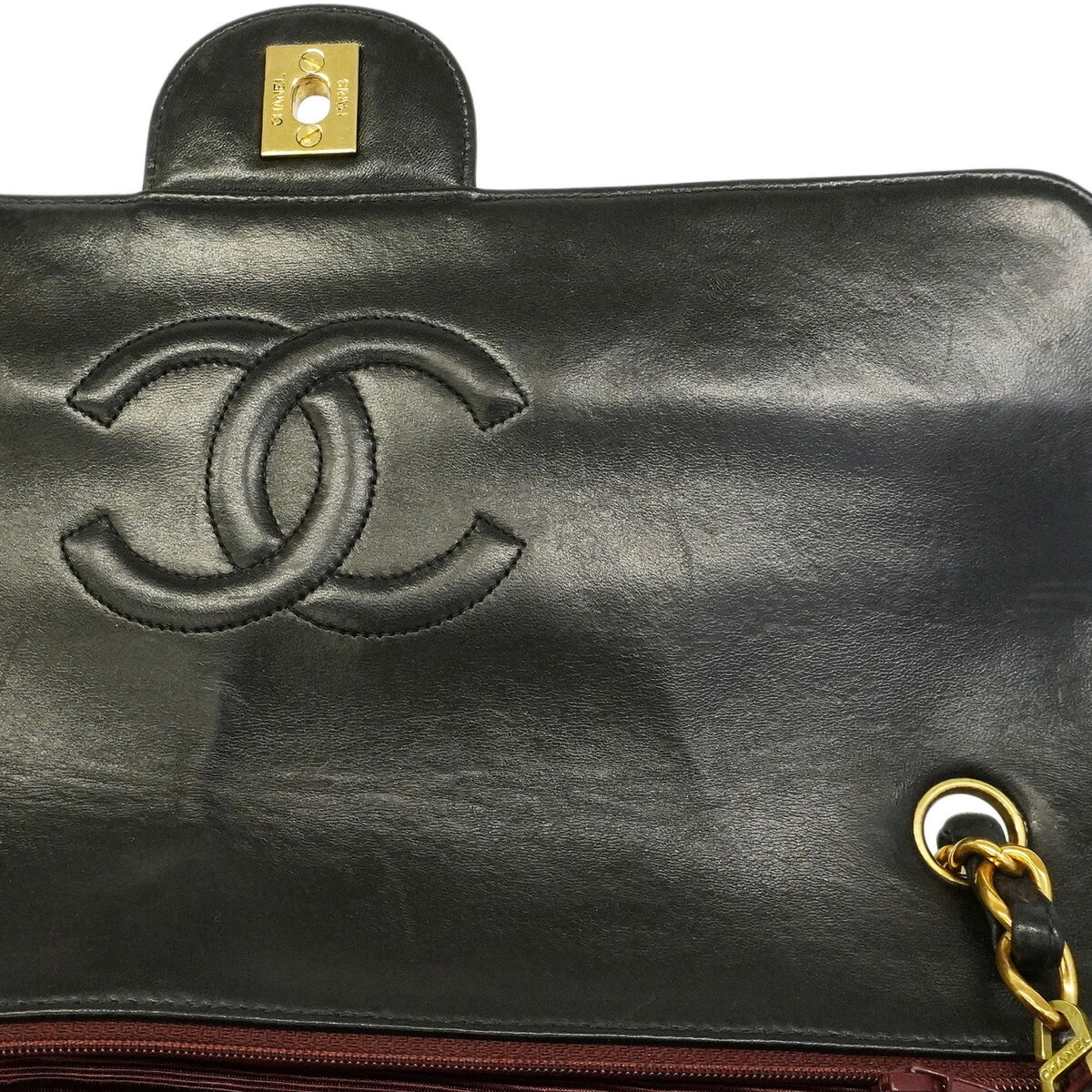 Chanel Black Shoulder Bag (Pre-Owned)