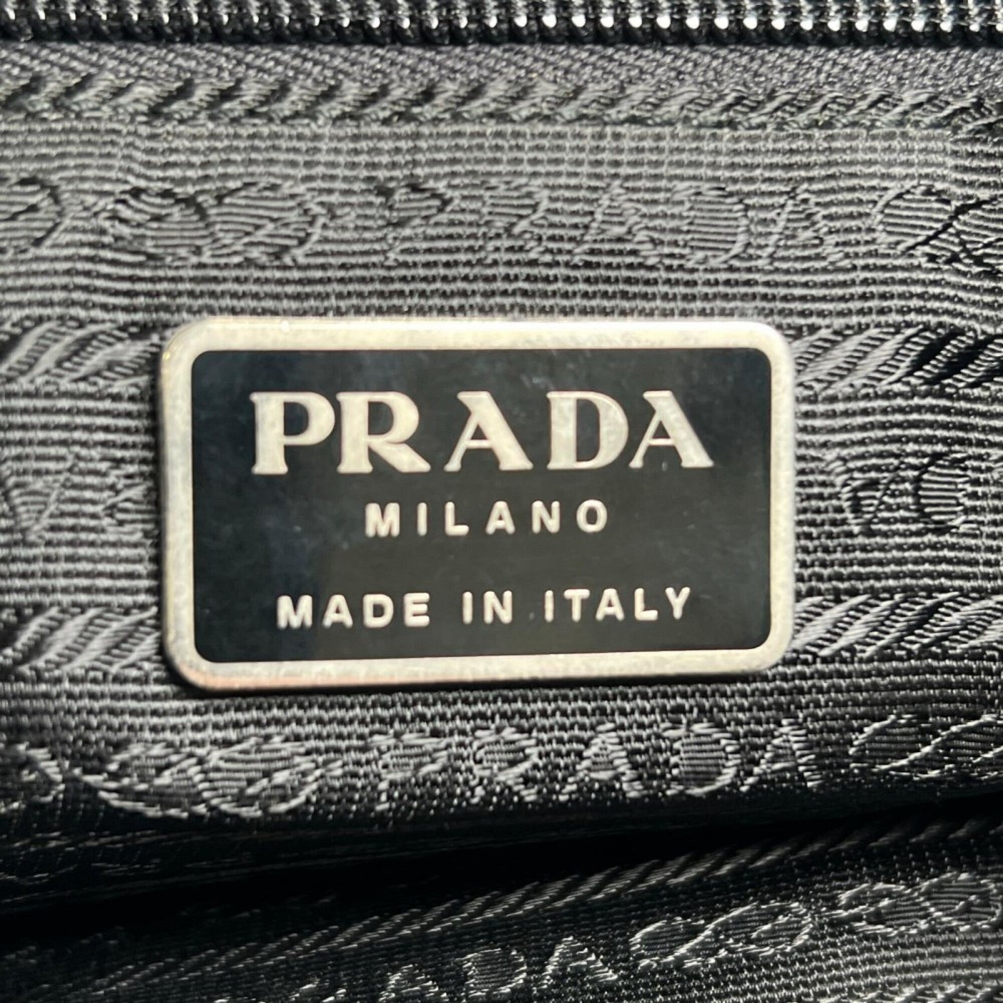 Prada Navy White (Pre-Owned)