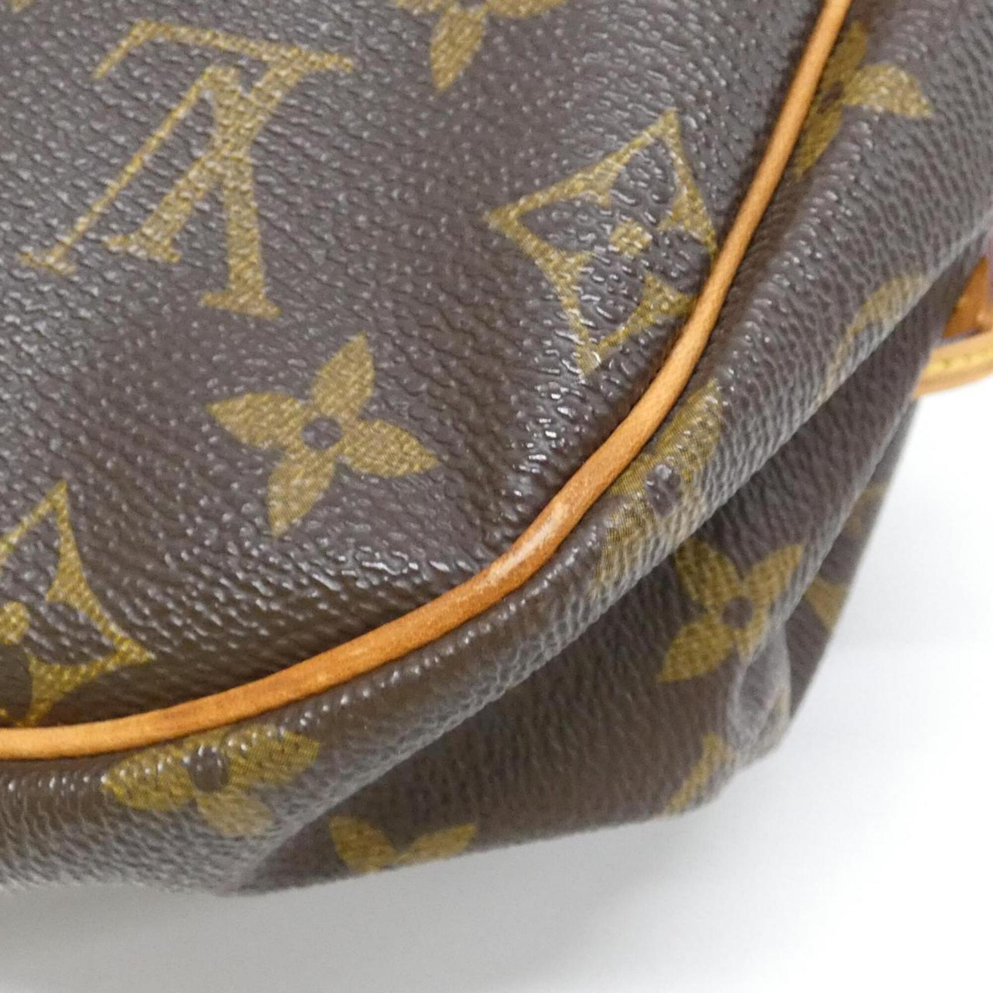 Louis Vuitton Marron Coated Canvas Shoulder Bag (Pre-Owned)