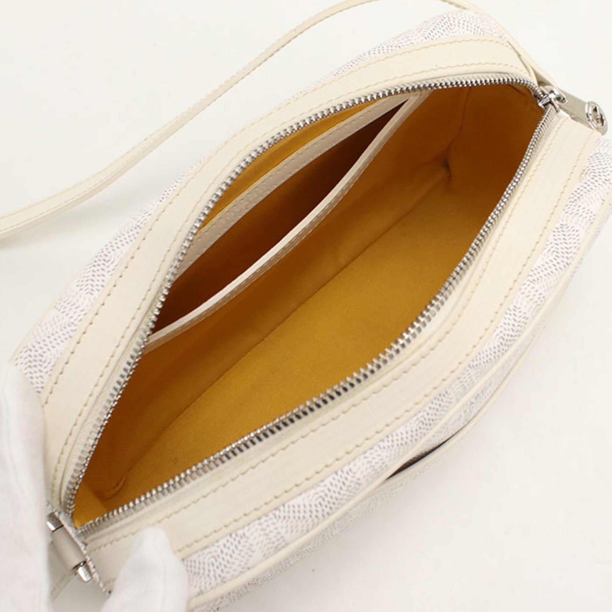 Goyard White Canvas Shoulder Bag (Pre-Owned)