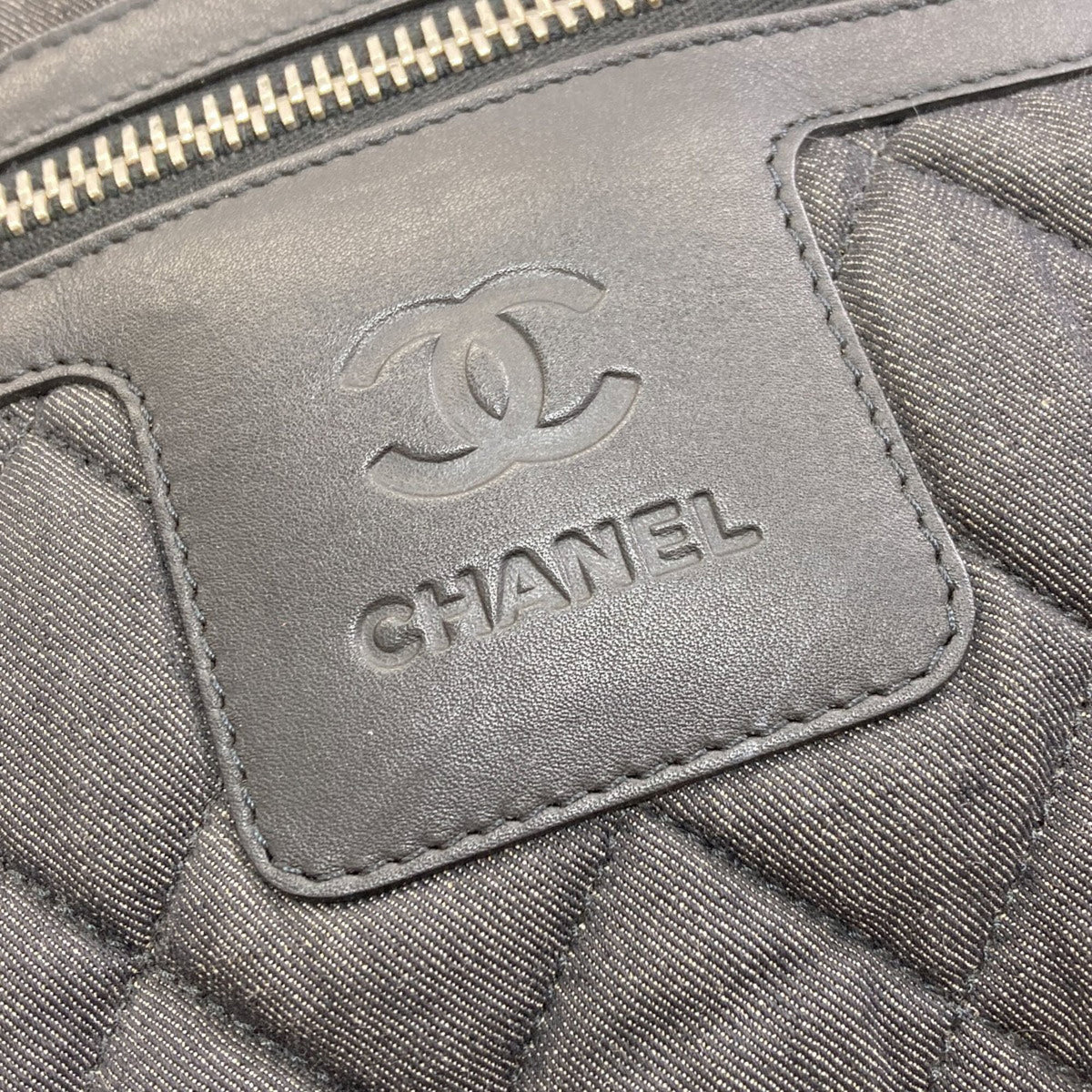 Chanel Denim Gray Denim Tote Bag (Pre-Owned)