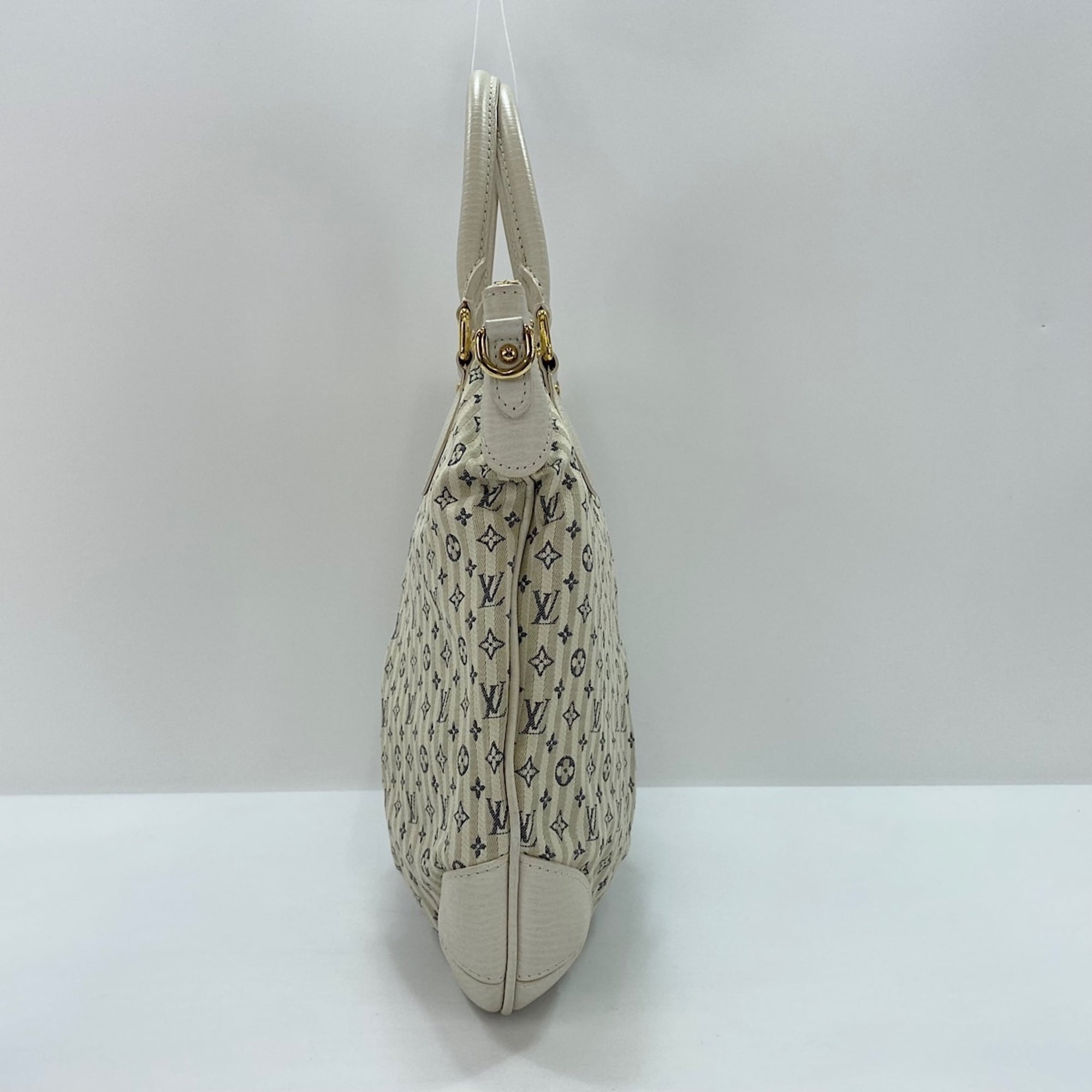 Louis Vuitton White Handbag (Pre-Owned)