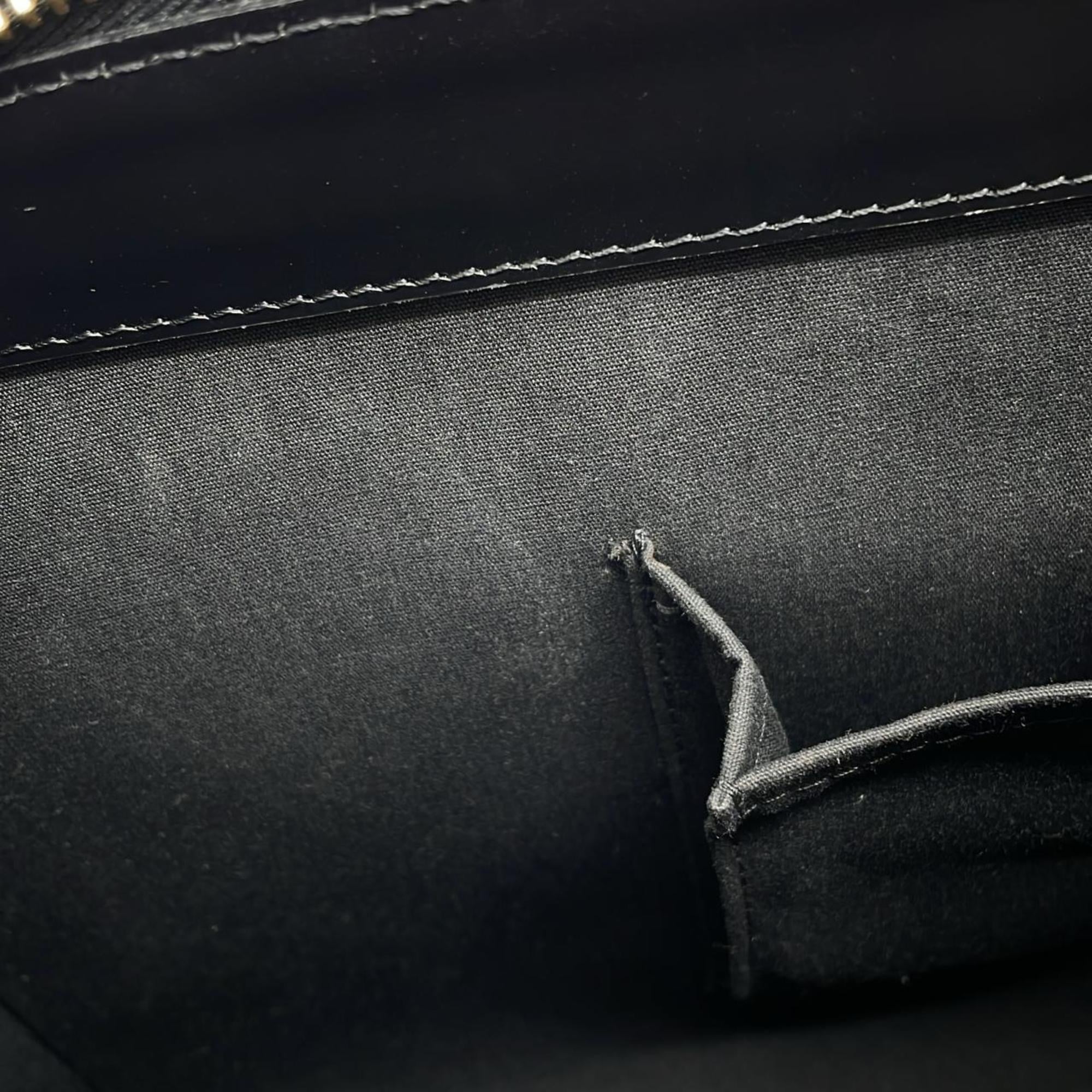 Louis Vuitton Black Leather Handbag (Pre-Owned)