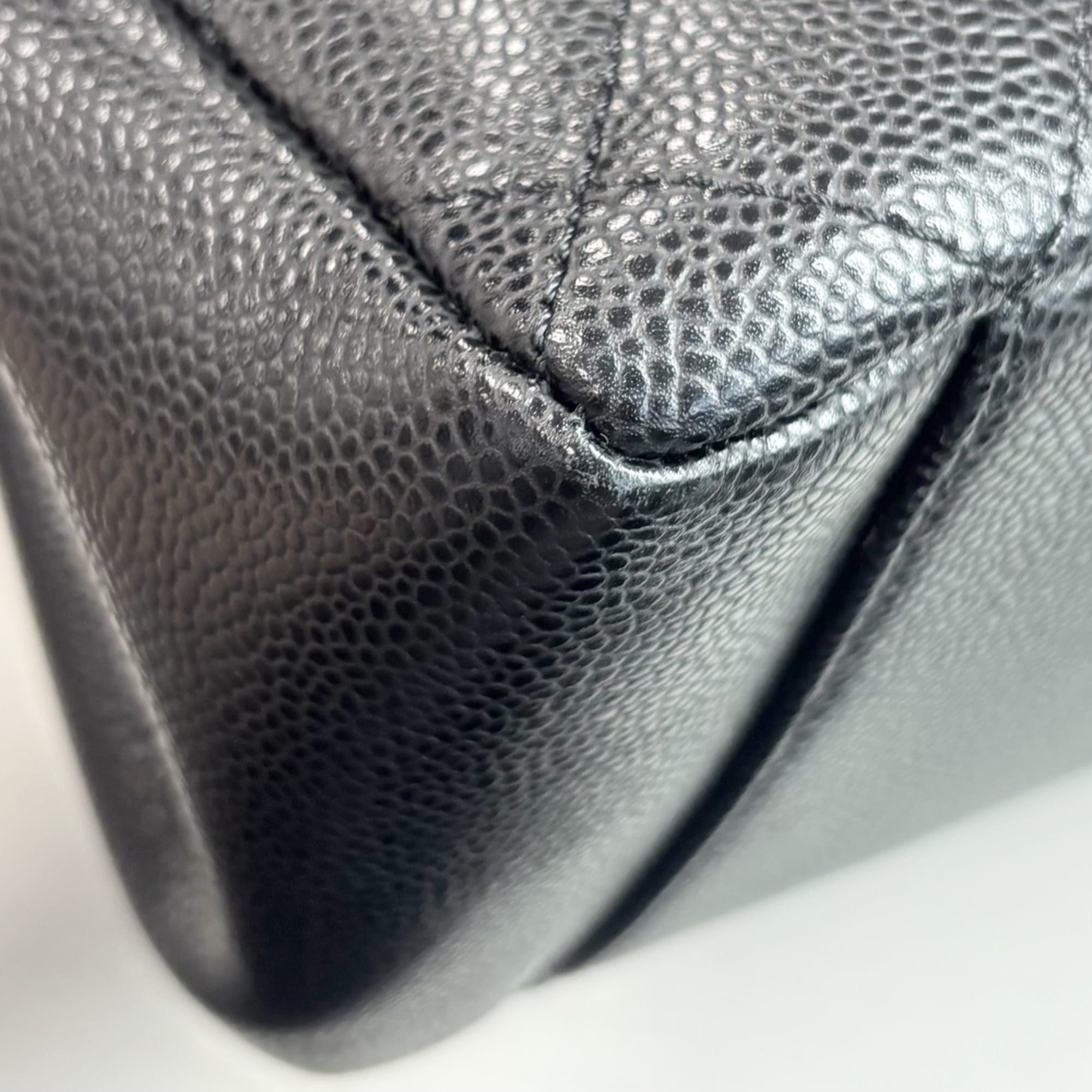 Chanel Matelasse Black Grained Calfskin Handbag (Pre-Owned)