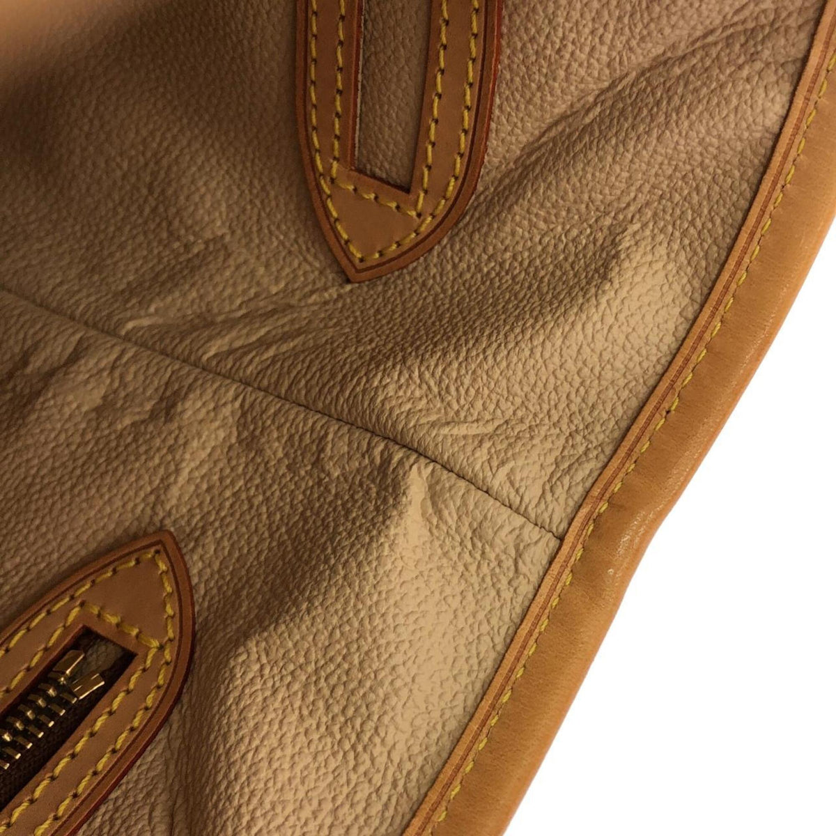 Louis Vuitton Marron Coated Canvas Pouch Shoulder Bag (Pre-Owned)