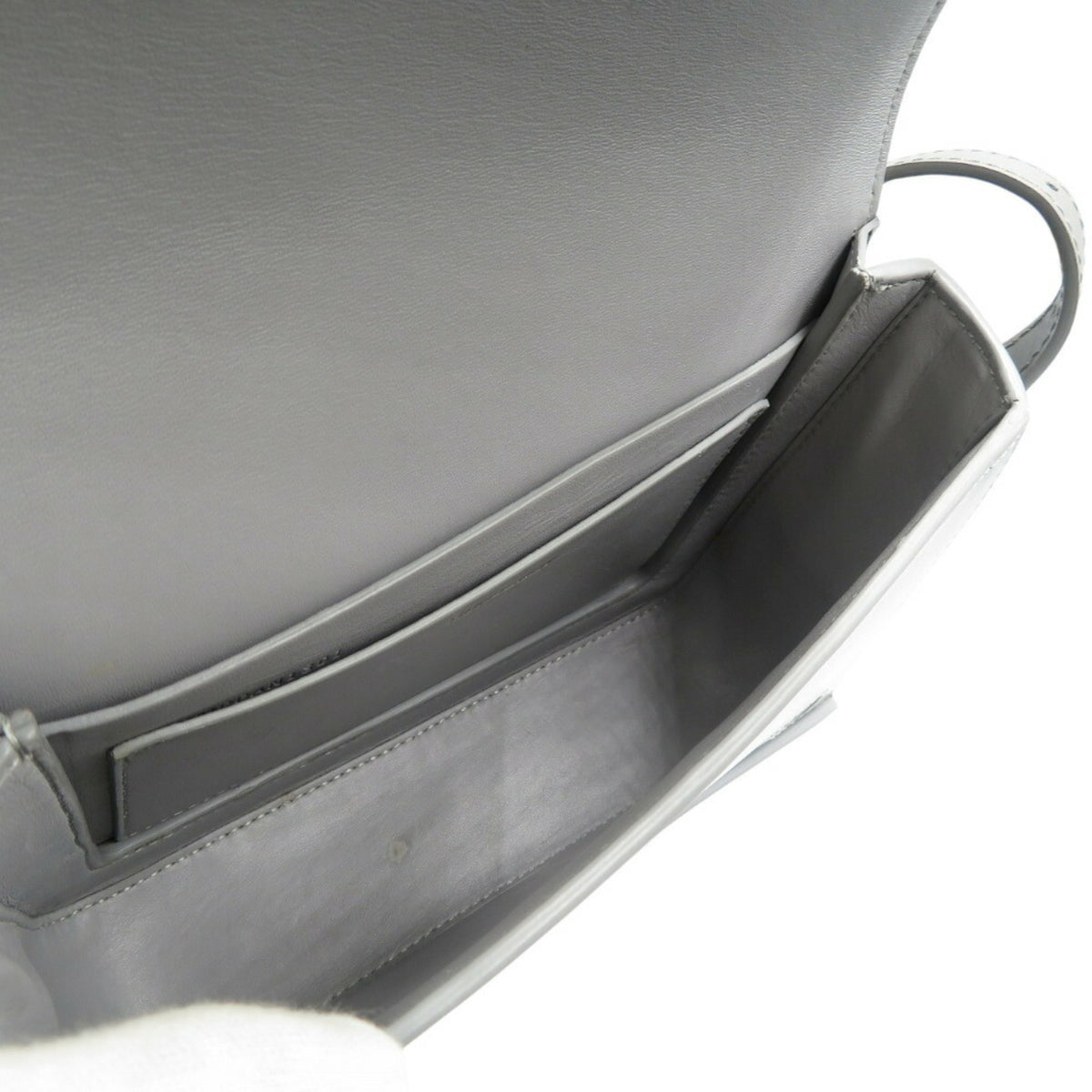Burberry Gray Leather Shoulder Bag (Pre-Owned)