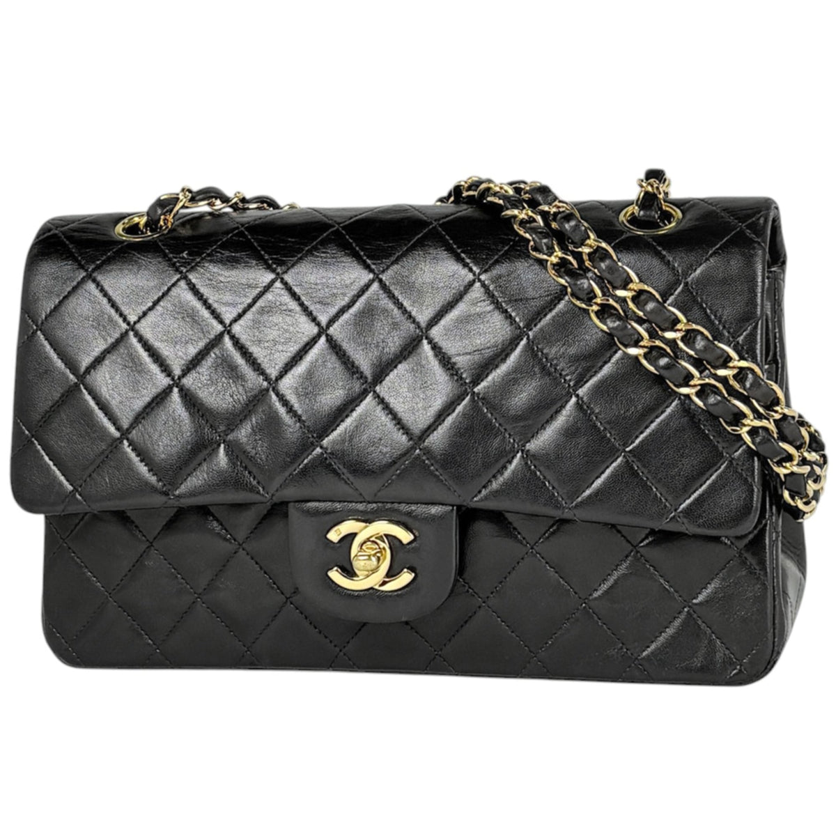 Chanel Matelasse Black Leather Shoulder Bag (Pre-Owned)
