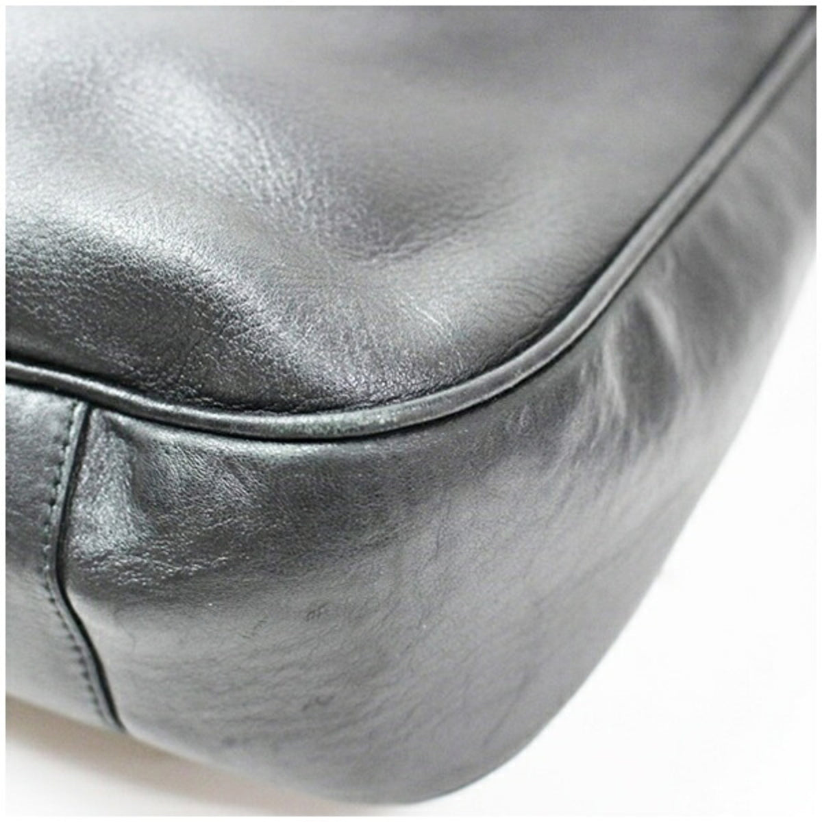 Gucci Black Gray Leather Shoulder Bag (Pre-Owned)