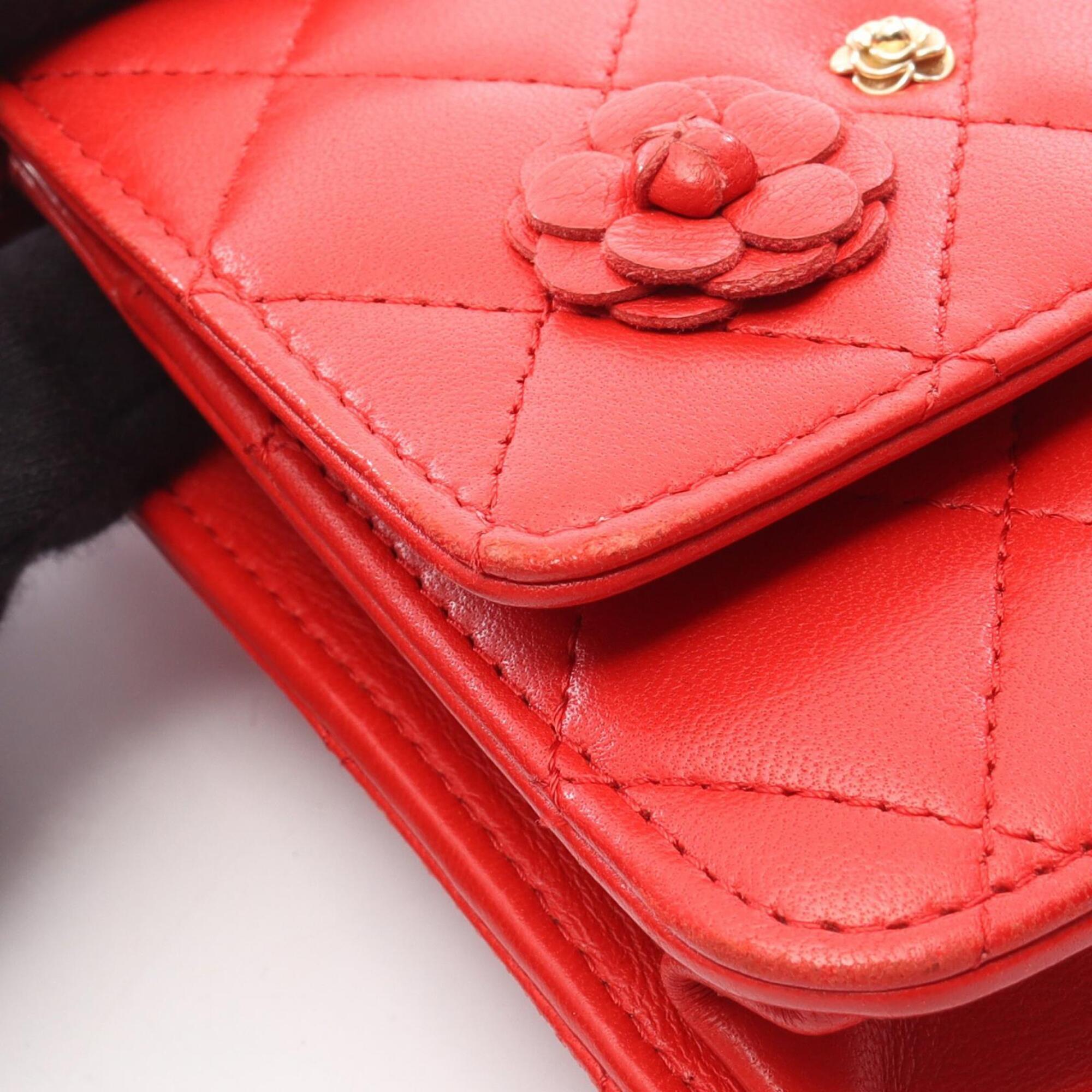Chanel Red Color Leather Handbag Shoulder Bag (Pre-Owned)