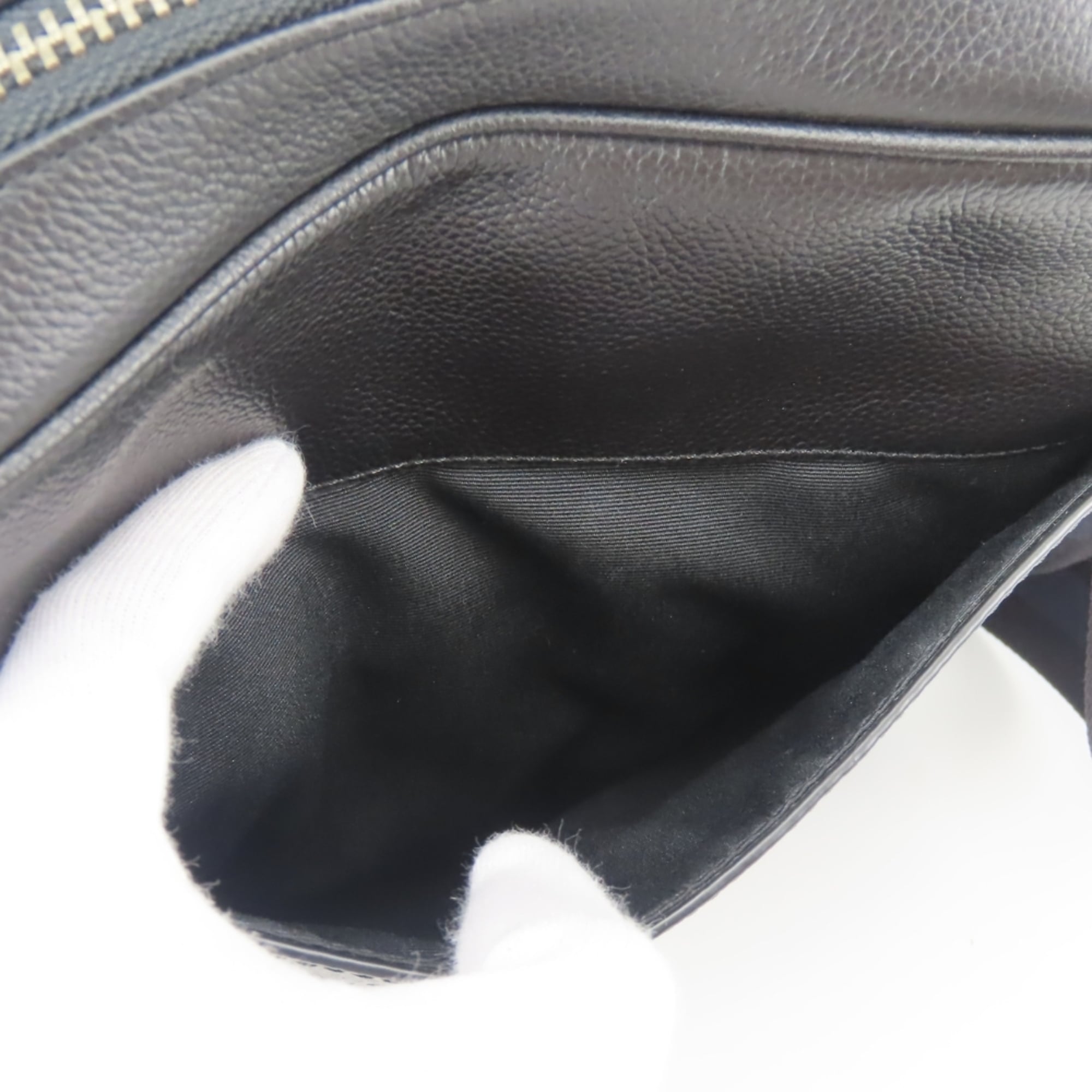 Coach Black Leather Shoulder Bag (Pre-Owned)