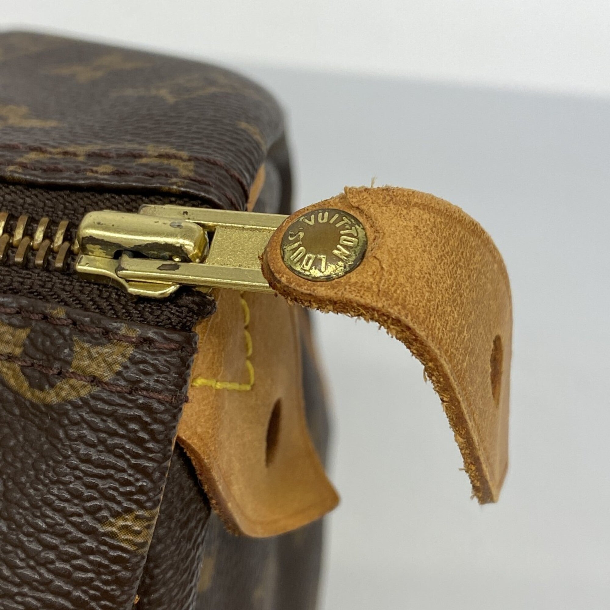 Louis Vuitton Brown Handbag (Pre-Owned)
