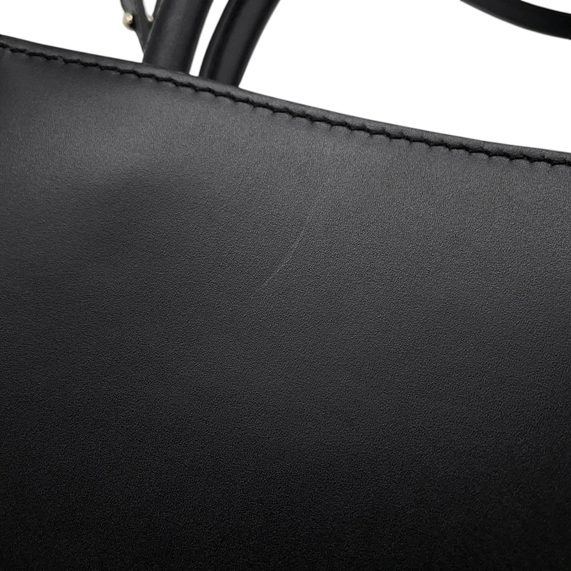Loewe Black Leather Handbag (Pre-Owned)
