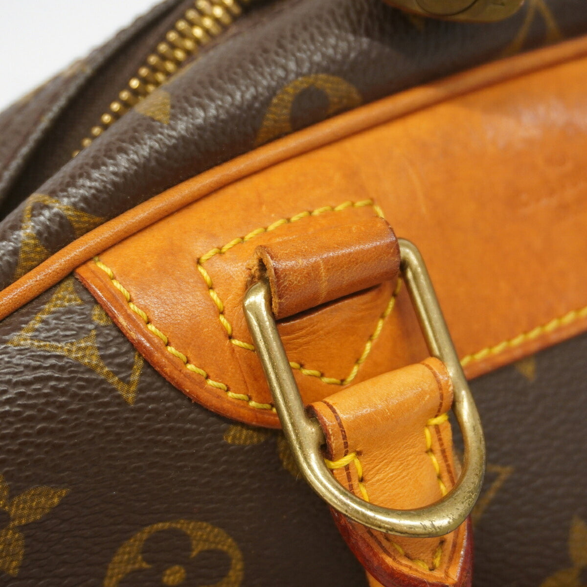 Louis Vuitton Brown Handbag (Pre-Owned)