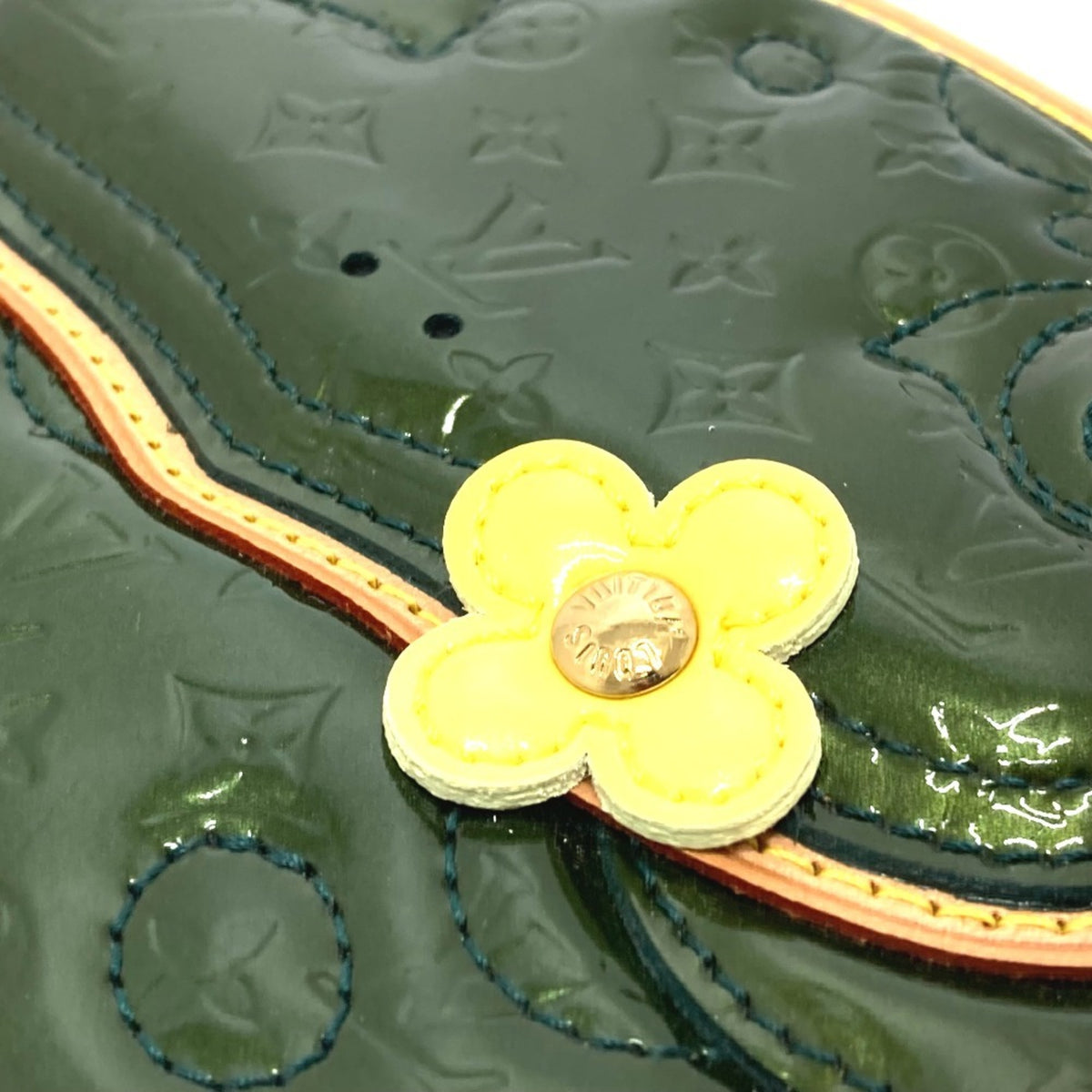 Louis Vuitton Green Monogram Vernis Pochette Shoulder Bag (Pre-Owned)