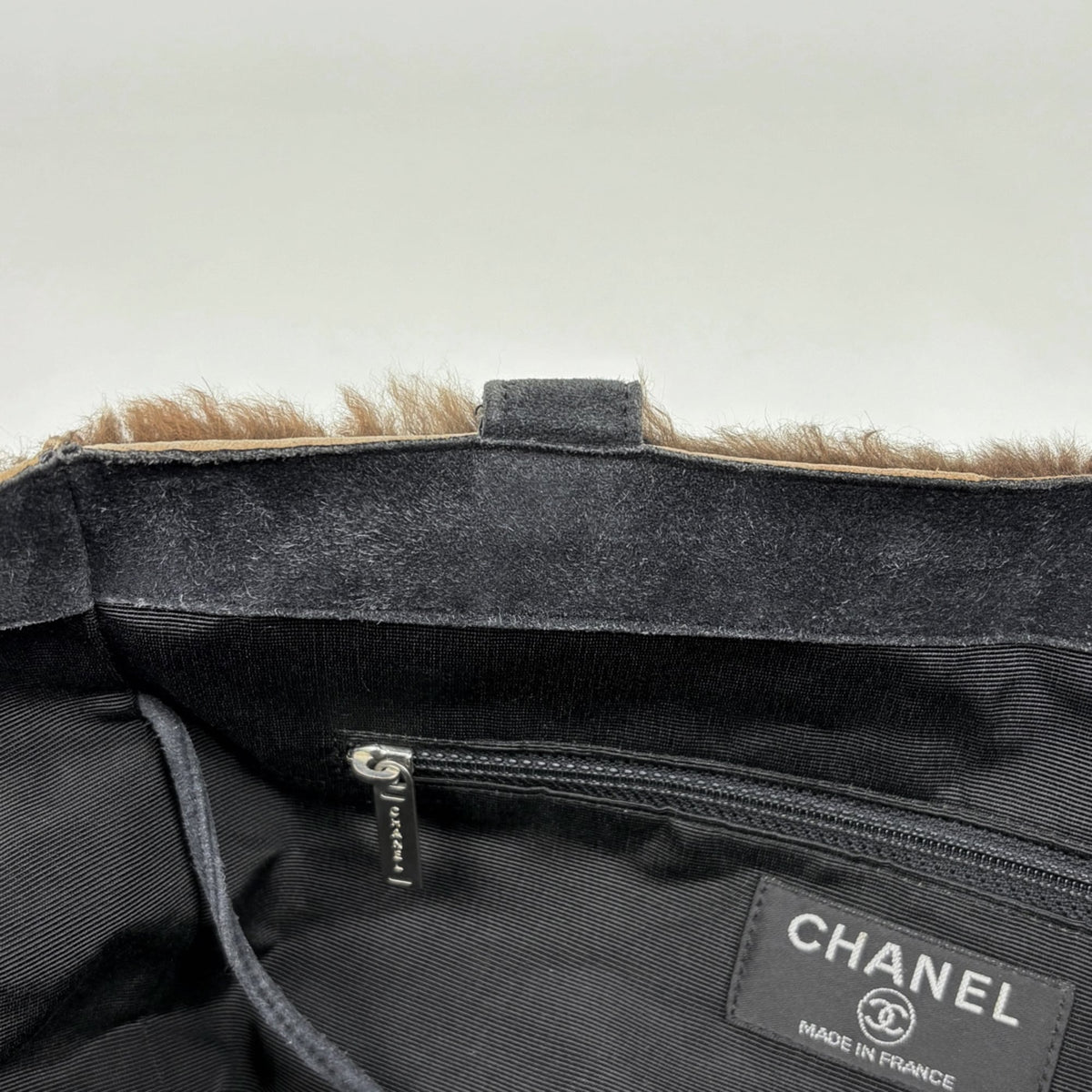 Chanel Brown Fabric Handbag (Pre-Owned)
